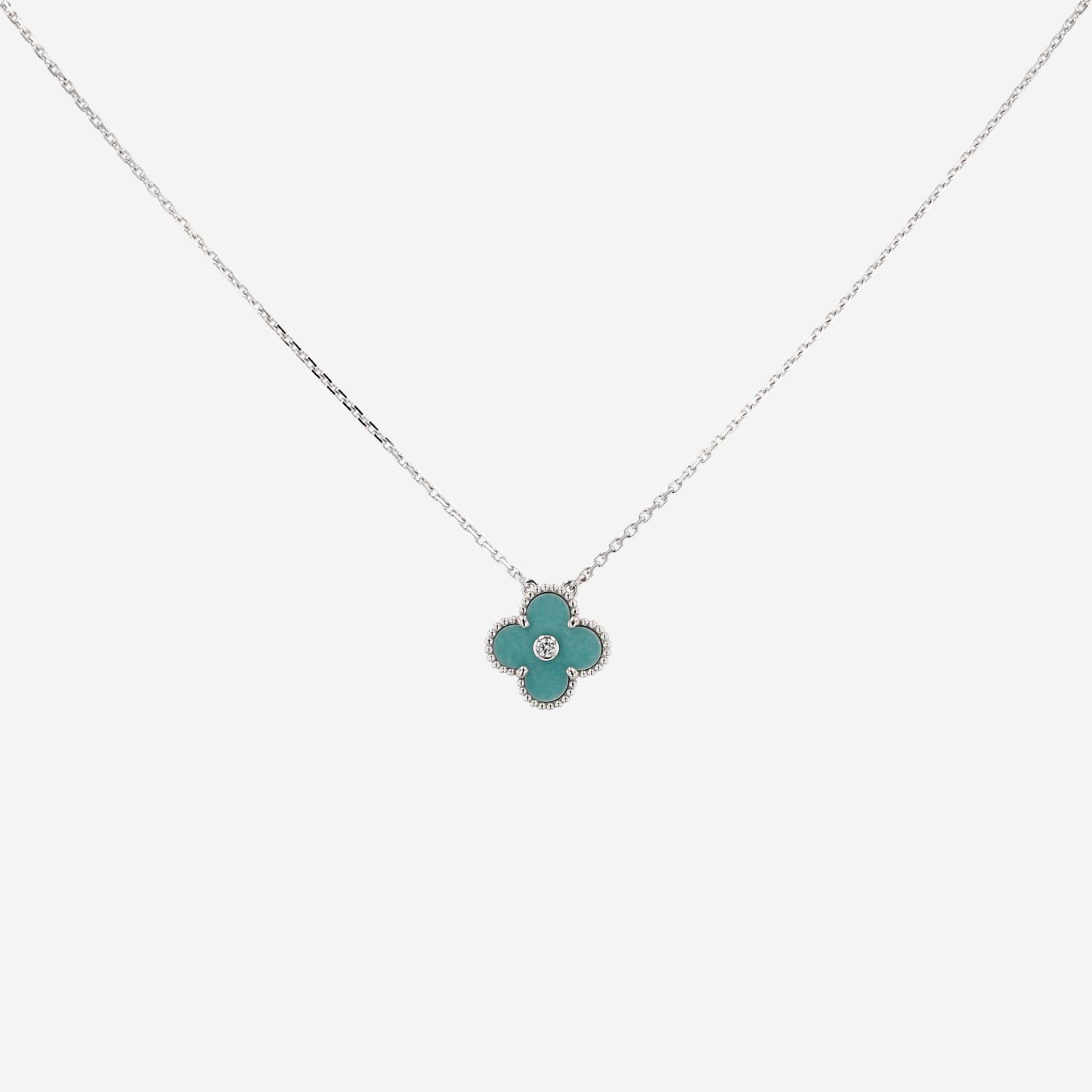 Collier Van Cleef & Arpels Alhambra en or blanc, porcelaine et diamant