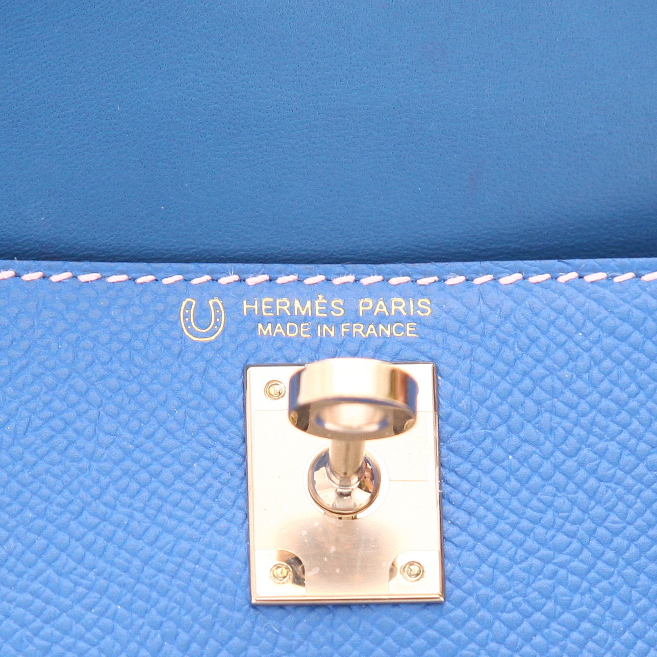 Hermès  Kelly 20 cm shoulder bag  in Bleu Zellige and Bleu Orage epsom leather - Detail D2
