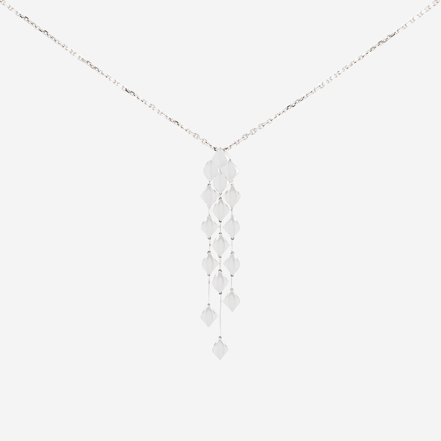 Chanel Matelassé necklace in white gold