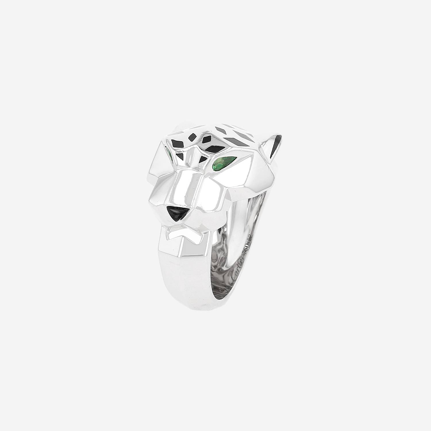 Cartier Panthère ring in white gold, onyx and emerald