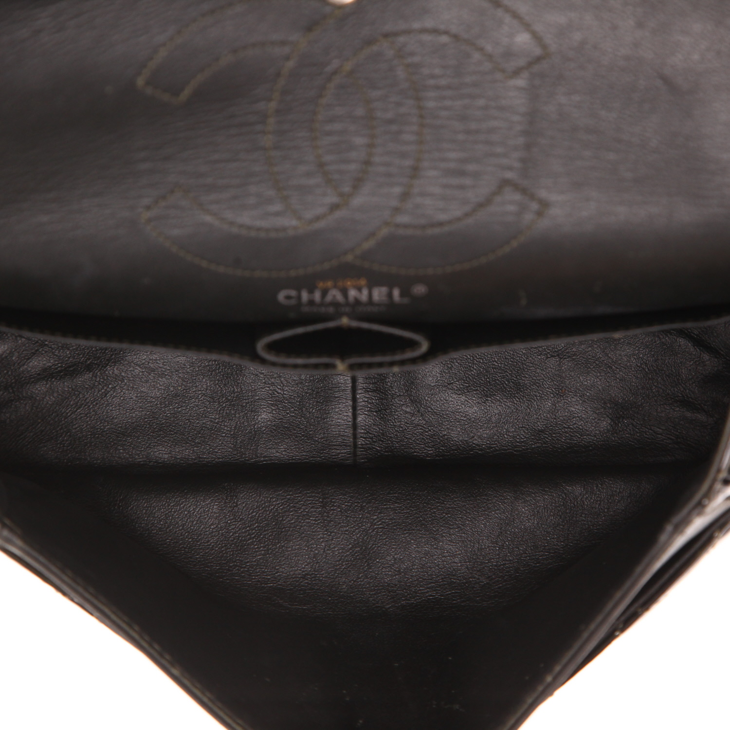 Chanel  2.55 shoulder bag  in green patent quilted leather - Detail D3