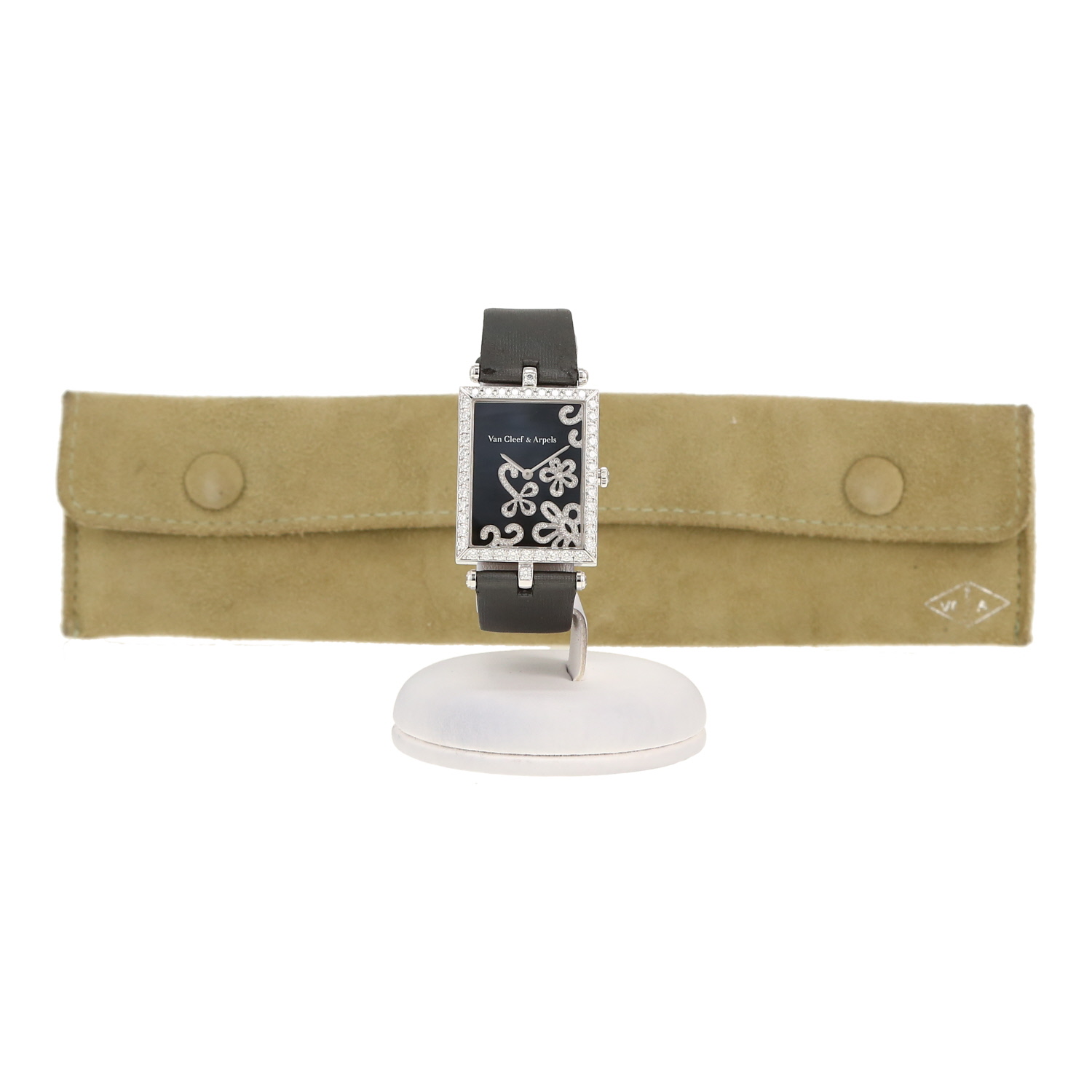 Montre Van Cleef 
Arpels Lady Arpels en or blanc et diamanté Ref: Van Cleef 
Arpels - HH12474  Vers 2000