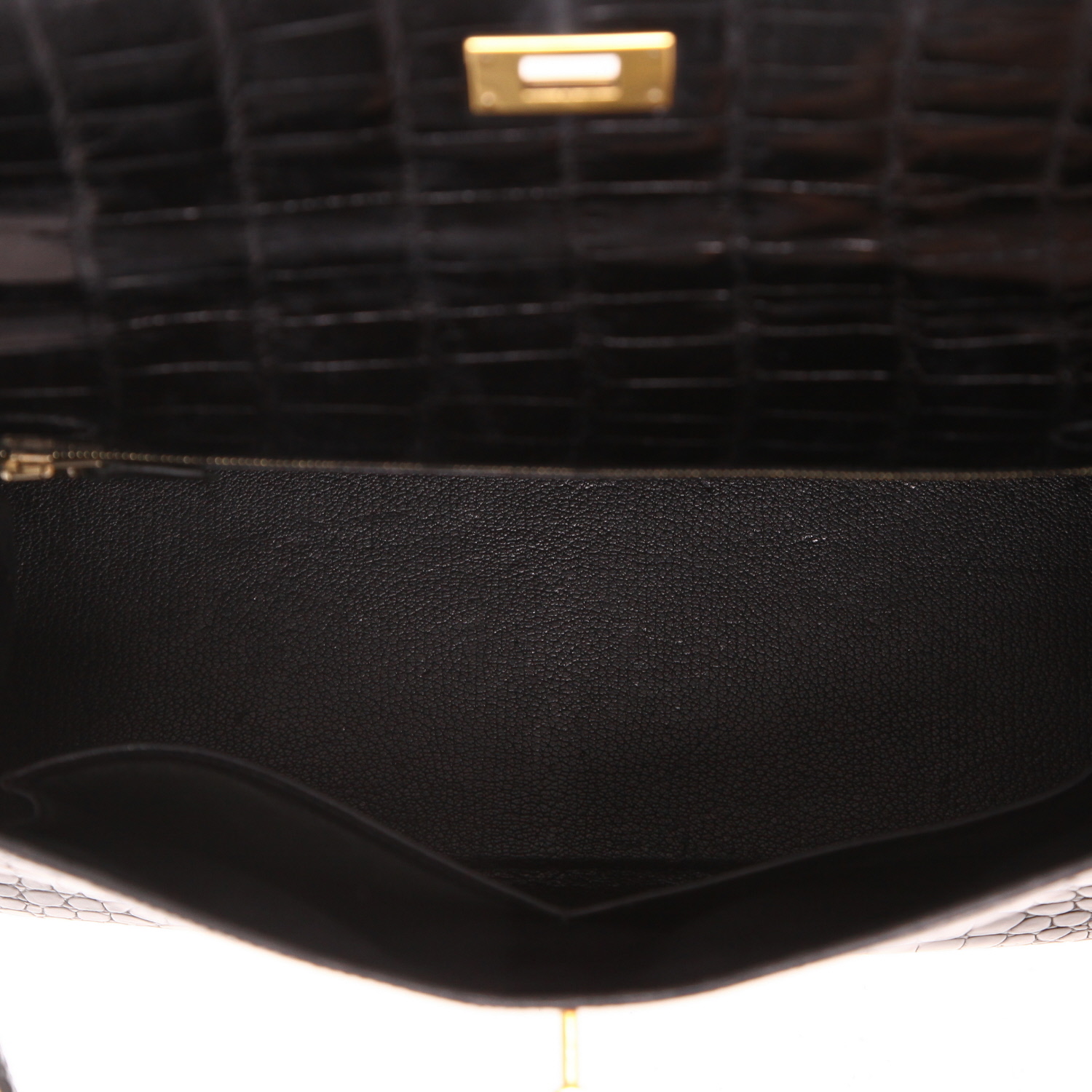 Hermès  Kelly 32 cm handbag  in black porosus crocodile - Detail D3