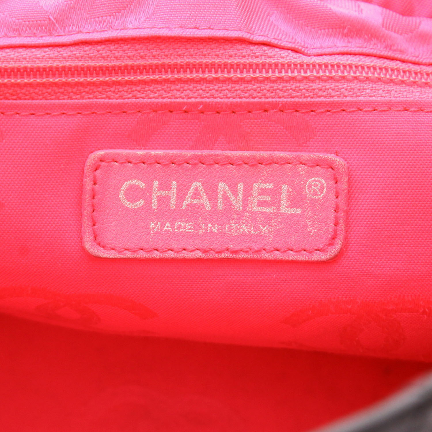 Chanel  Cambon shopping bag  in black quilted leather - Detail D2