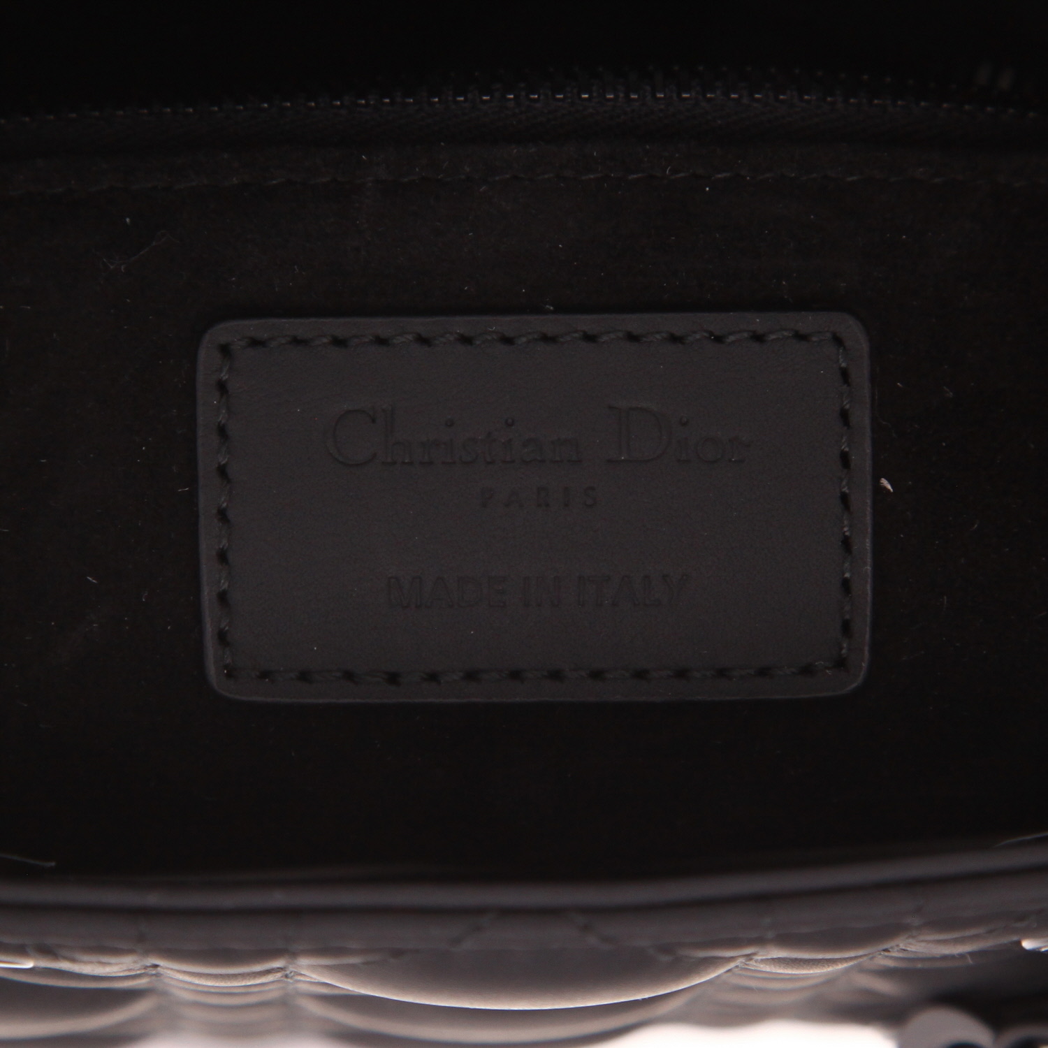 Bolso de mano Dior  Lady Dior en cuero cannage negro - Detail D2