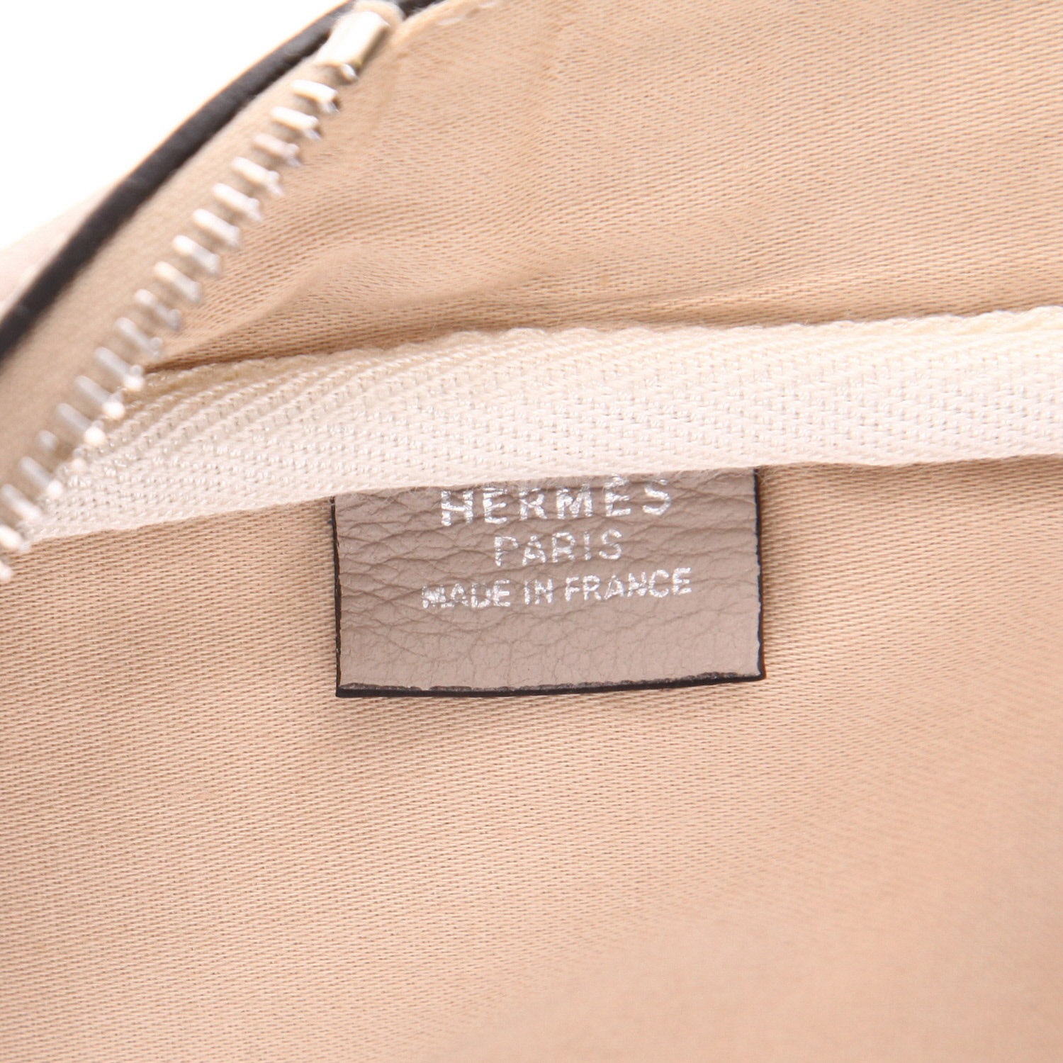 Borsa da viaggio Hermès  Victoria - Travel Bag modello grande  in pelle togo grigio tortora - Detail D2