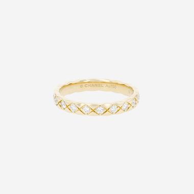 Chanel  mini ring in yellow gold and diamonds