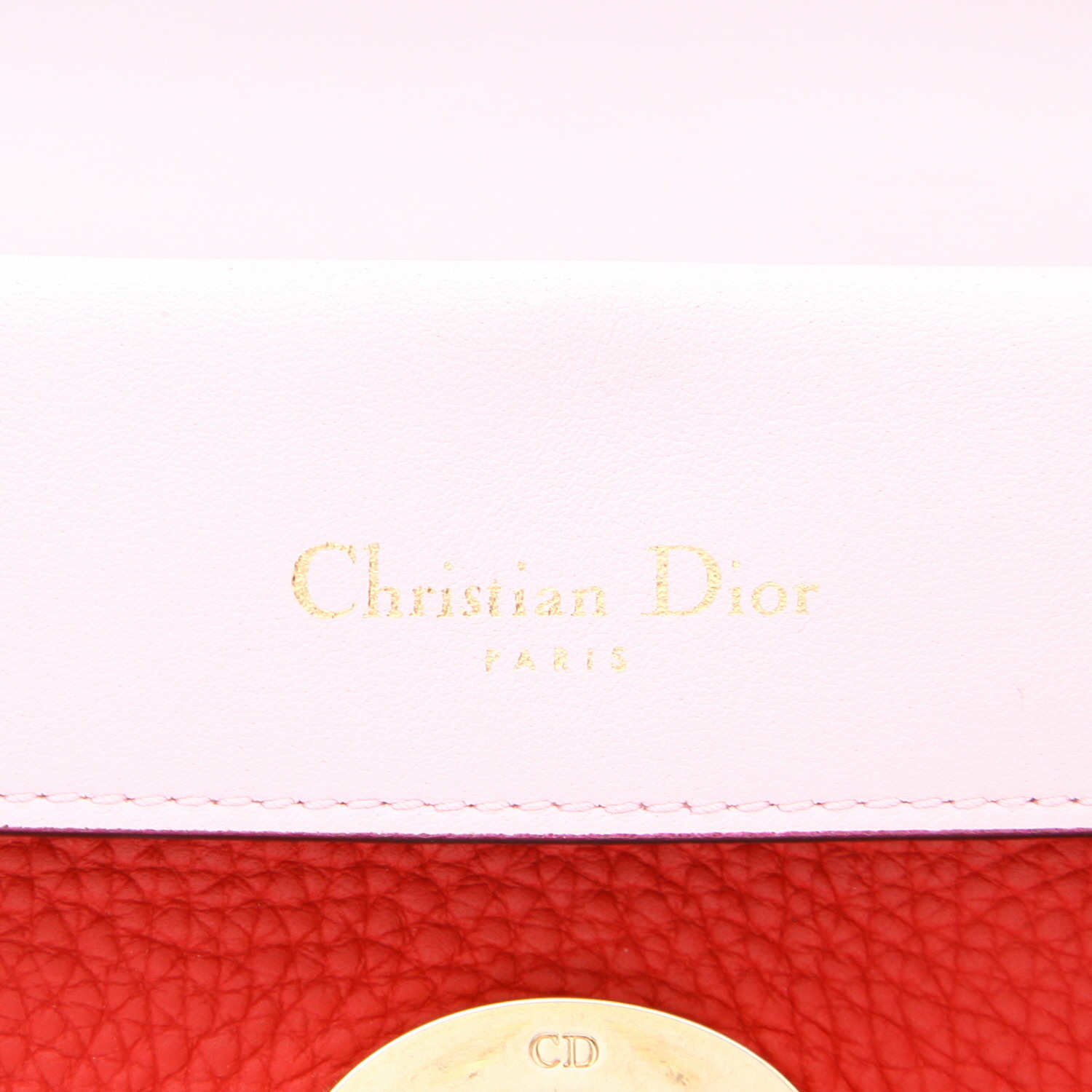 Dior  Be Dior shoulder bag  in red grained leather - Detail D2