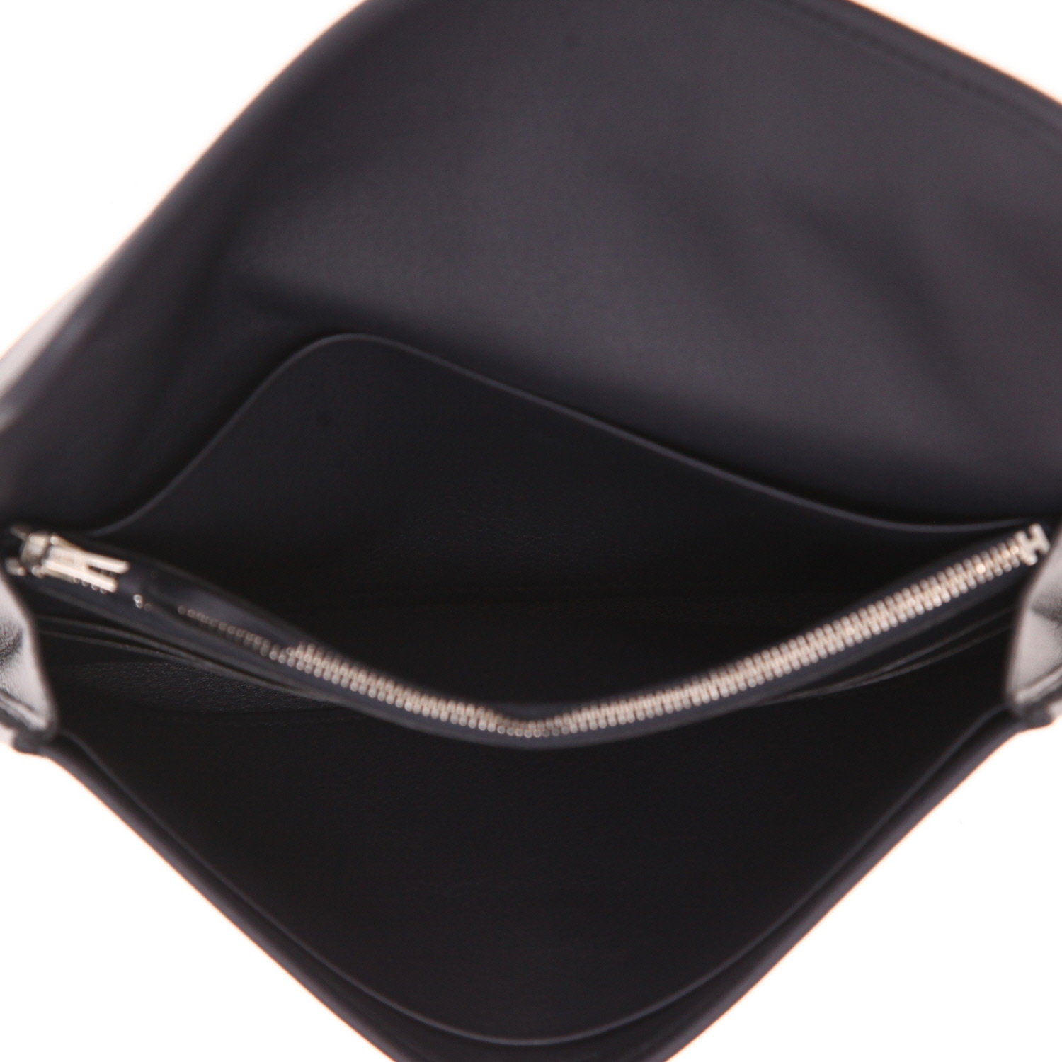 Pochette Hermès  Jige en cuir Swift bleu indigo - Detail D3