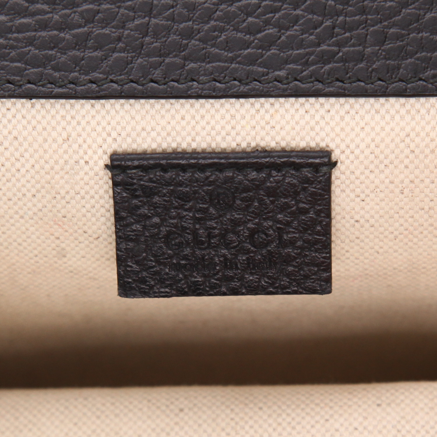 Sac à main Gucci  Dionysus en cuir grainé noir - Detail D2