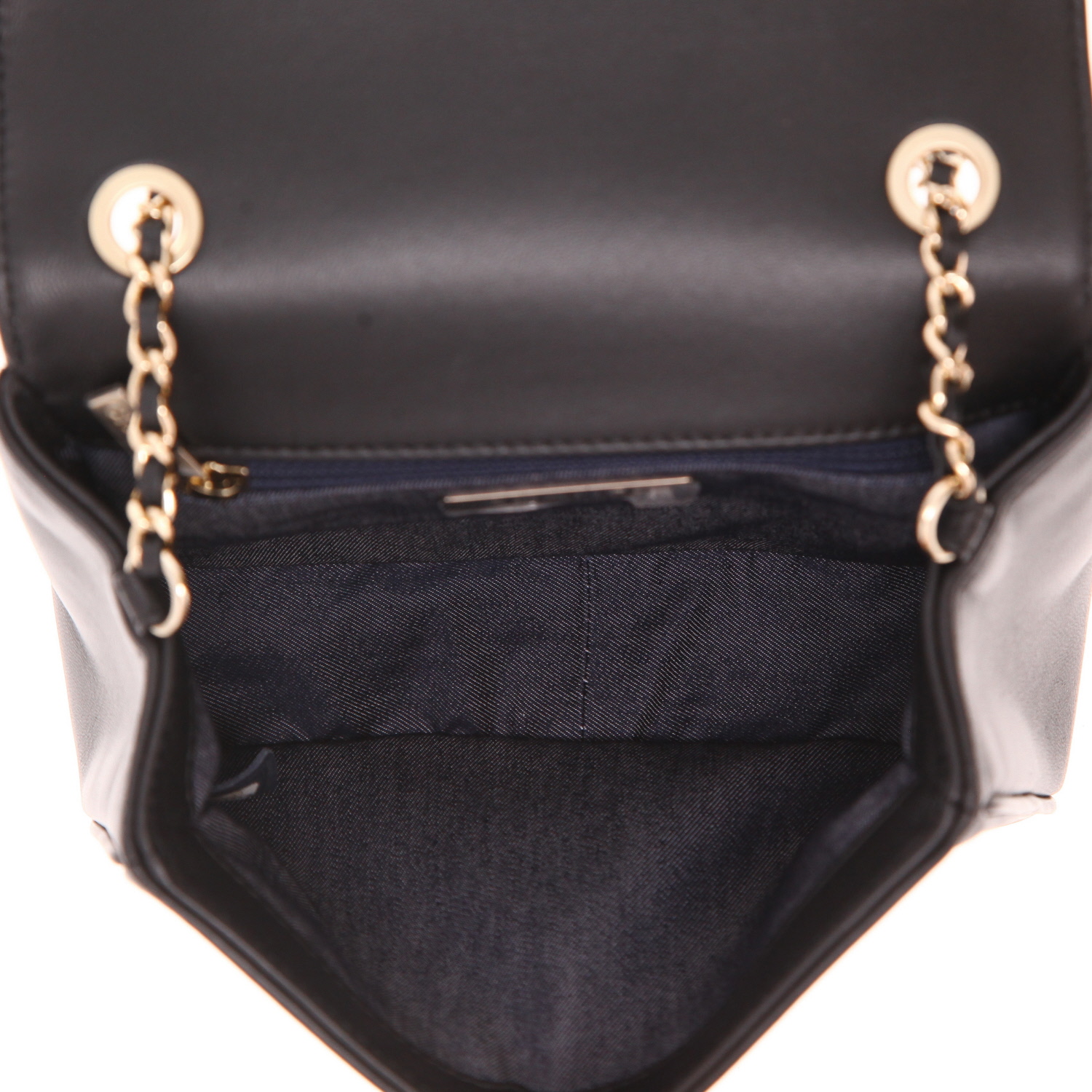 Bolso bandolera Chanel  CC Mania en cuero negro - Detail D3