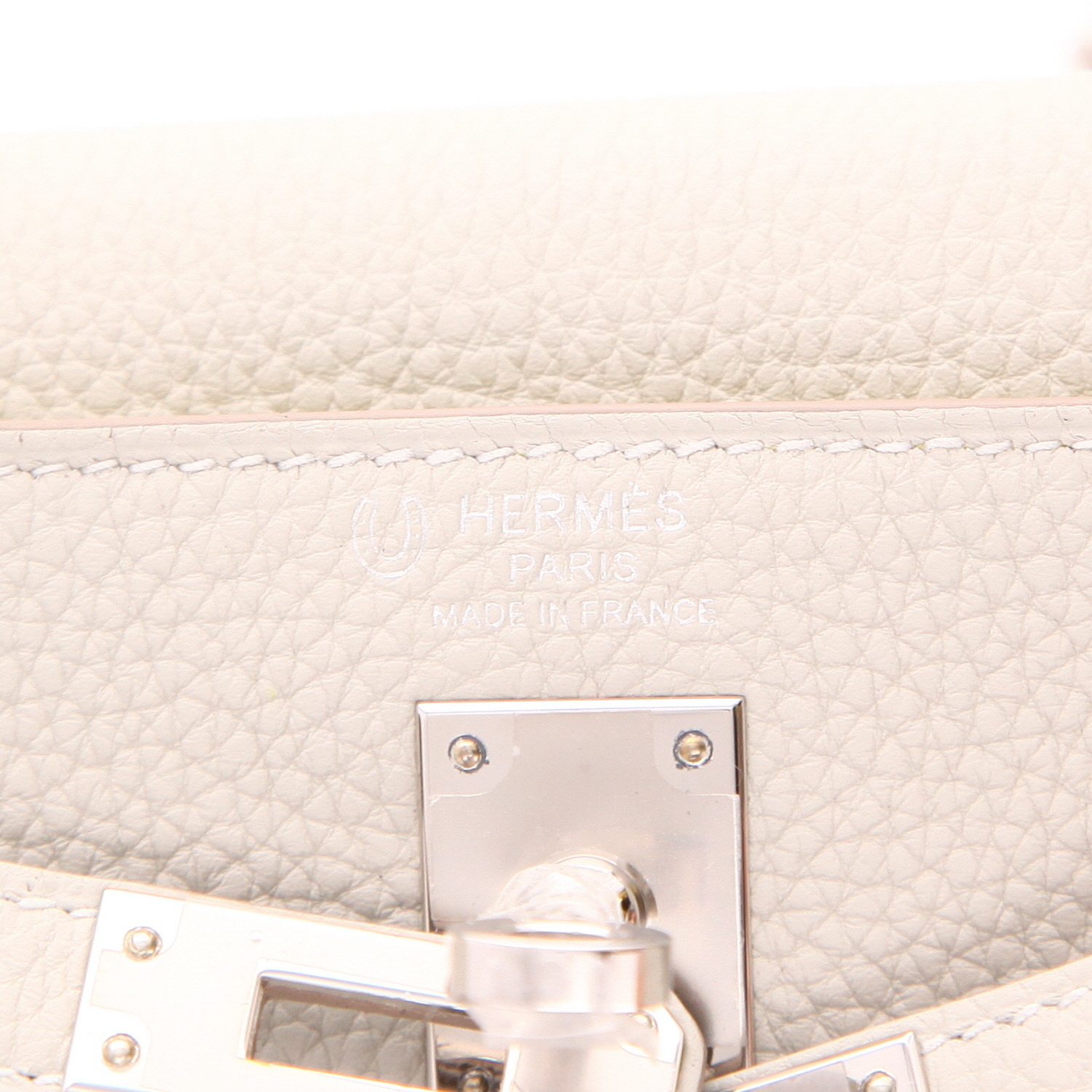 Sac à main Hermès  Kelly 25 cm en cuir togo Gris Perle - Detail D2