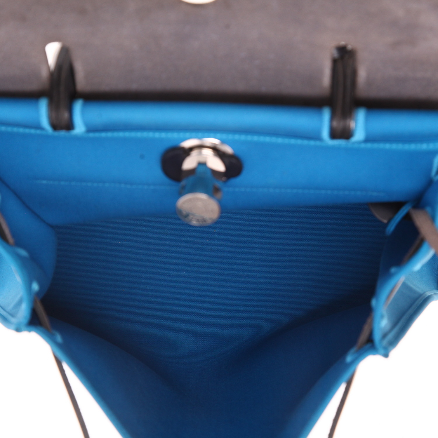 Sac porté épaule ou main Hermès  Herbag en toile bleue et cuir bleu-marine - Detail D3