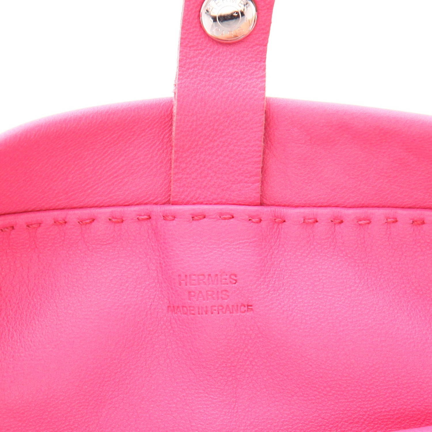 Hermès  Onimetou shoulder bag  in pink leather - Detail D2