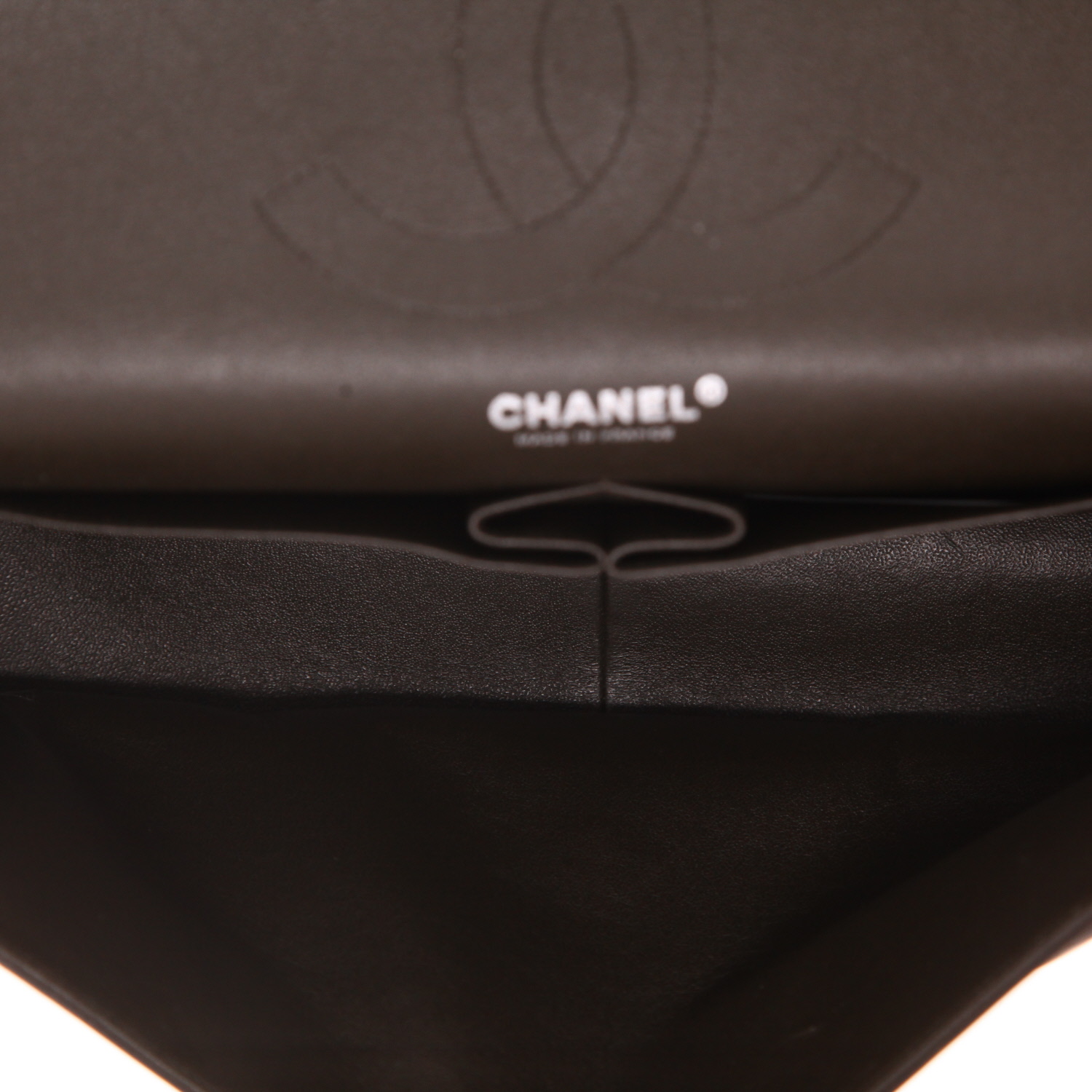 Chanel  Timeless Jumbo shoulder bag  in brown, burgundy and black tricolor  quilted leather - Detail D3