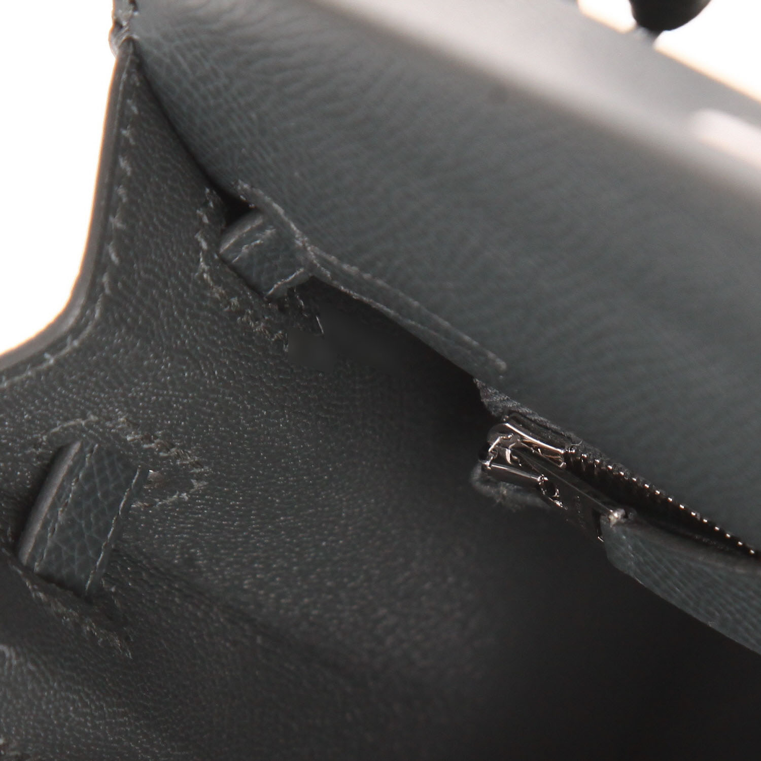 Hermès  Kelly 25 cm handbag  in Vert Mangrove epsom leather - Detail D4