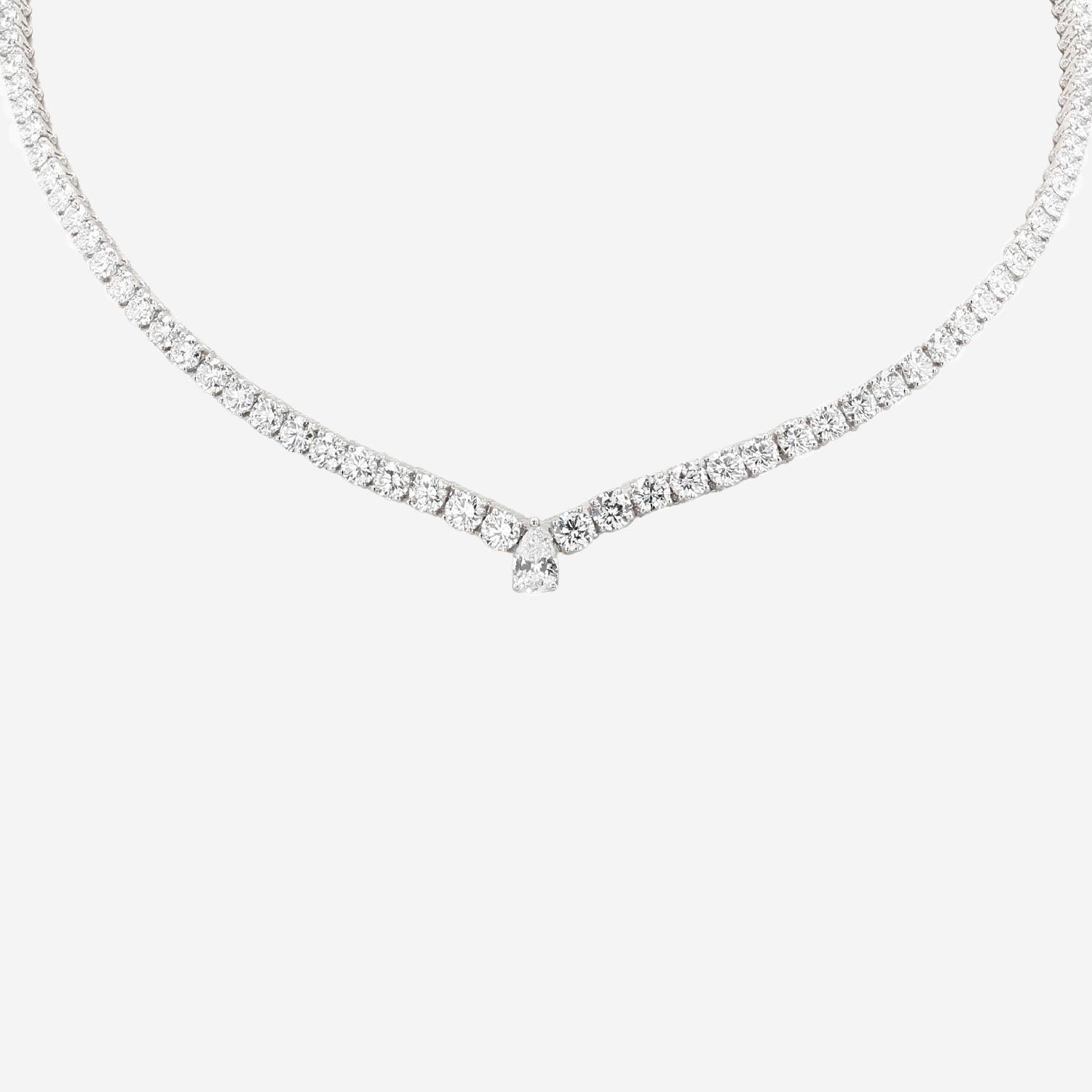 Cartier Lignes Essentielles  necklace in platinium and diamonds