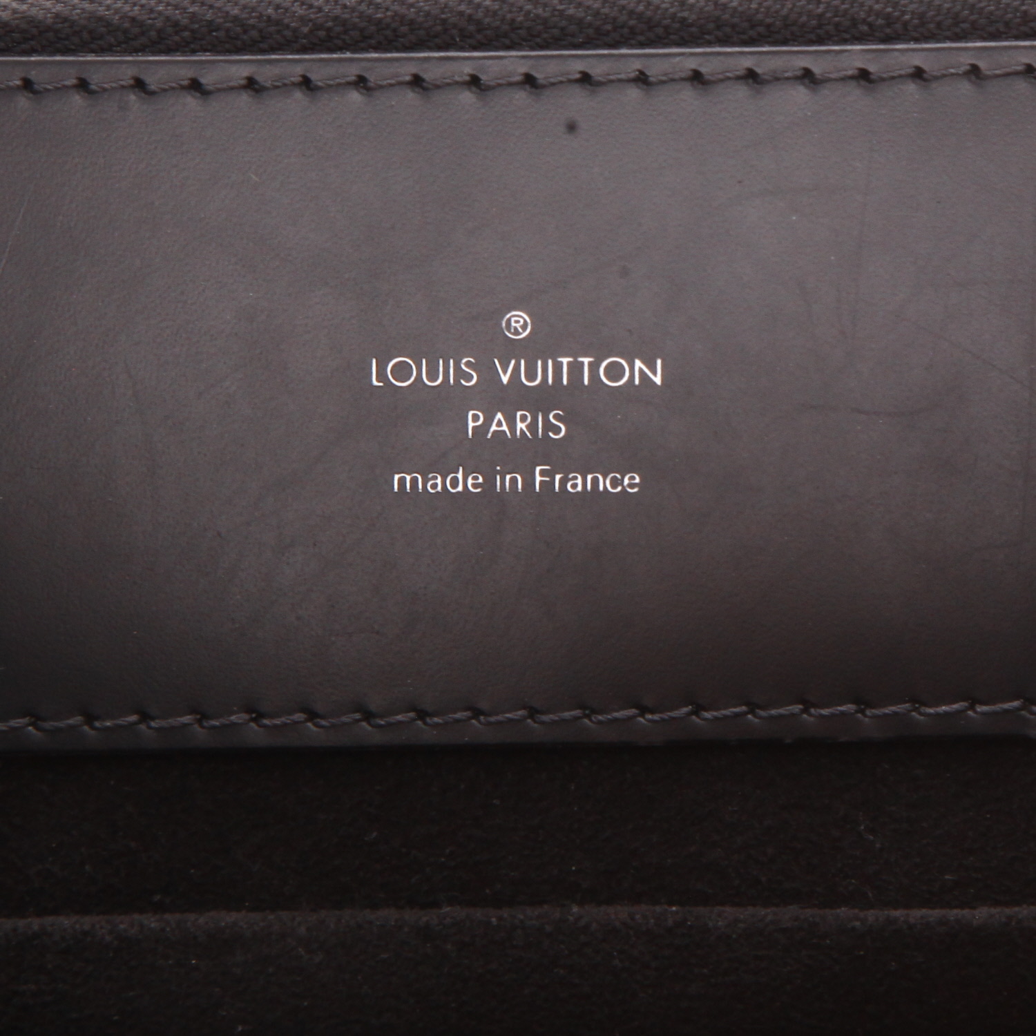 Louis Vuitton  Grenelle shoulder bag  in black epi leather - Detail D2