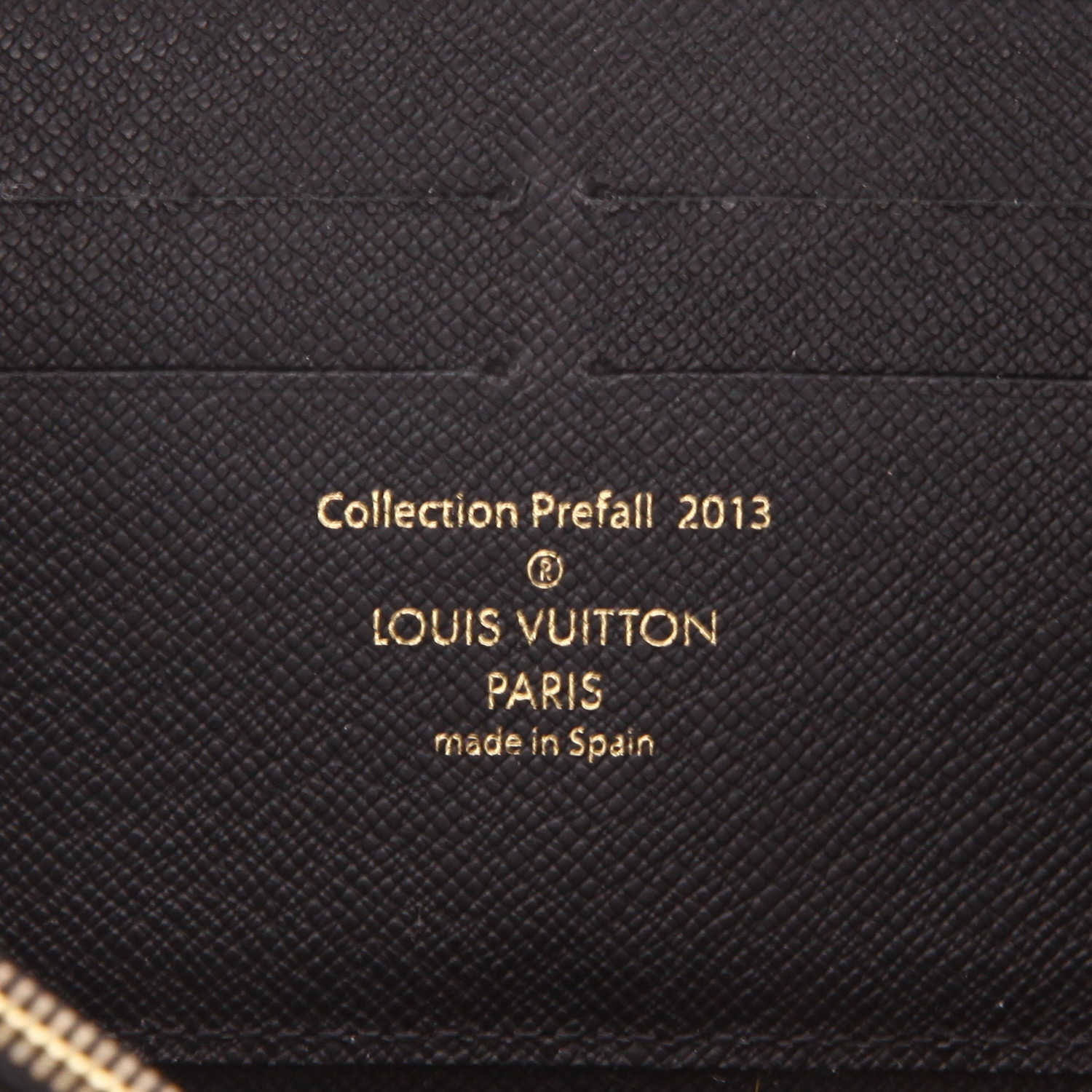 Portafogli Louis Vuitton  Zippy in tela monogram cerata marrone e paillettes nere - Detail D2