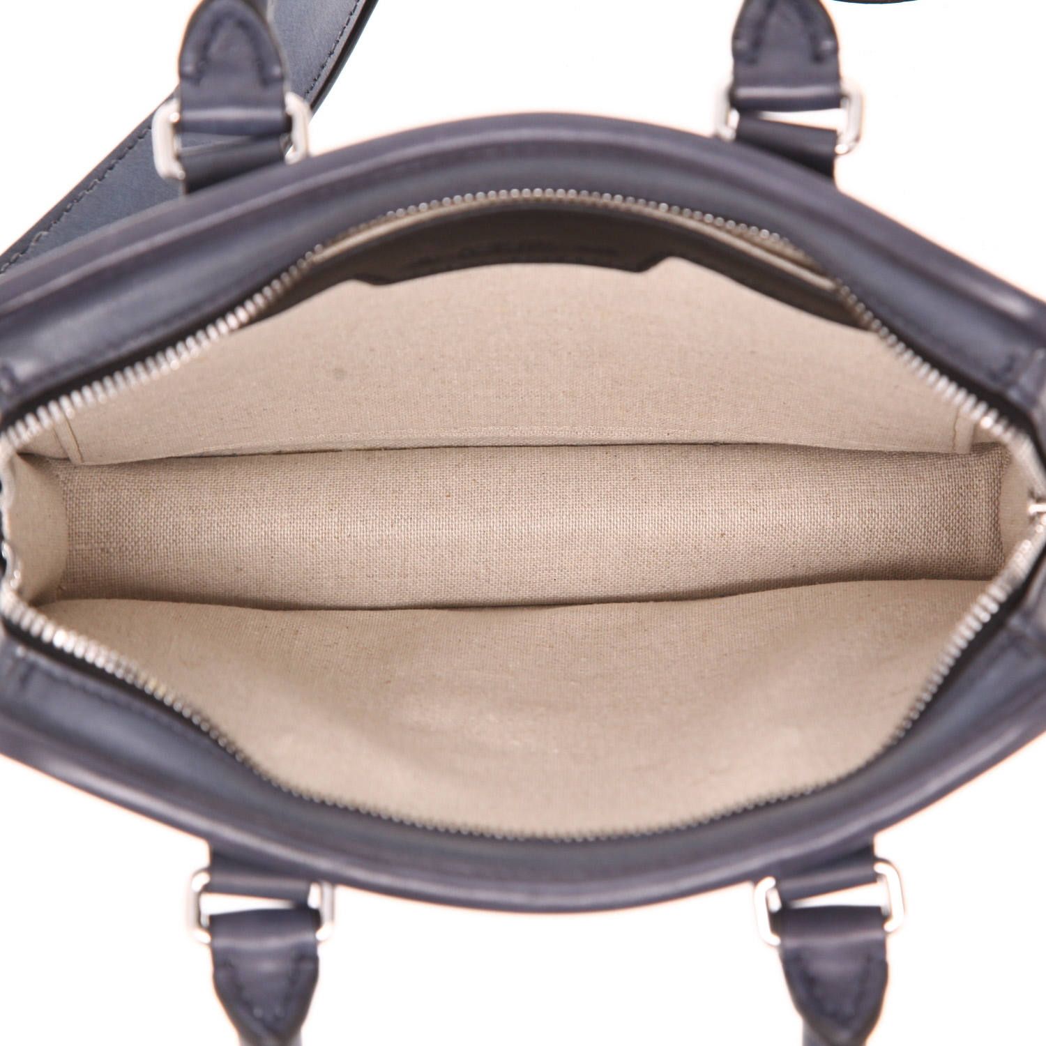 Bolso bandolera Berluti  Deux jours modelo pequeño  en cuero liso azul marino - Detail D3