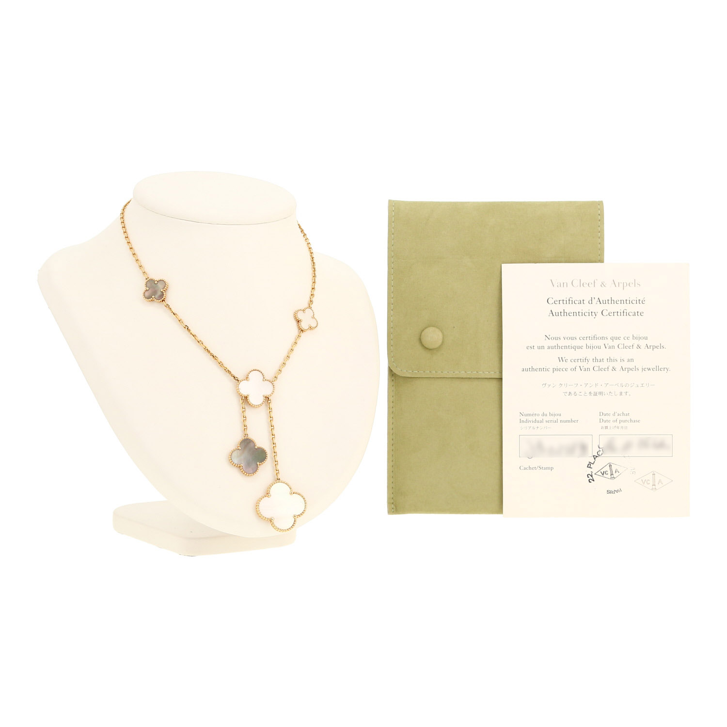 Van Cleef 
Arpels Magic Alhambra necklace in yellow gold, mother of pearl and onyx - Detail D2