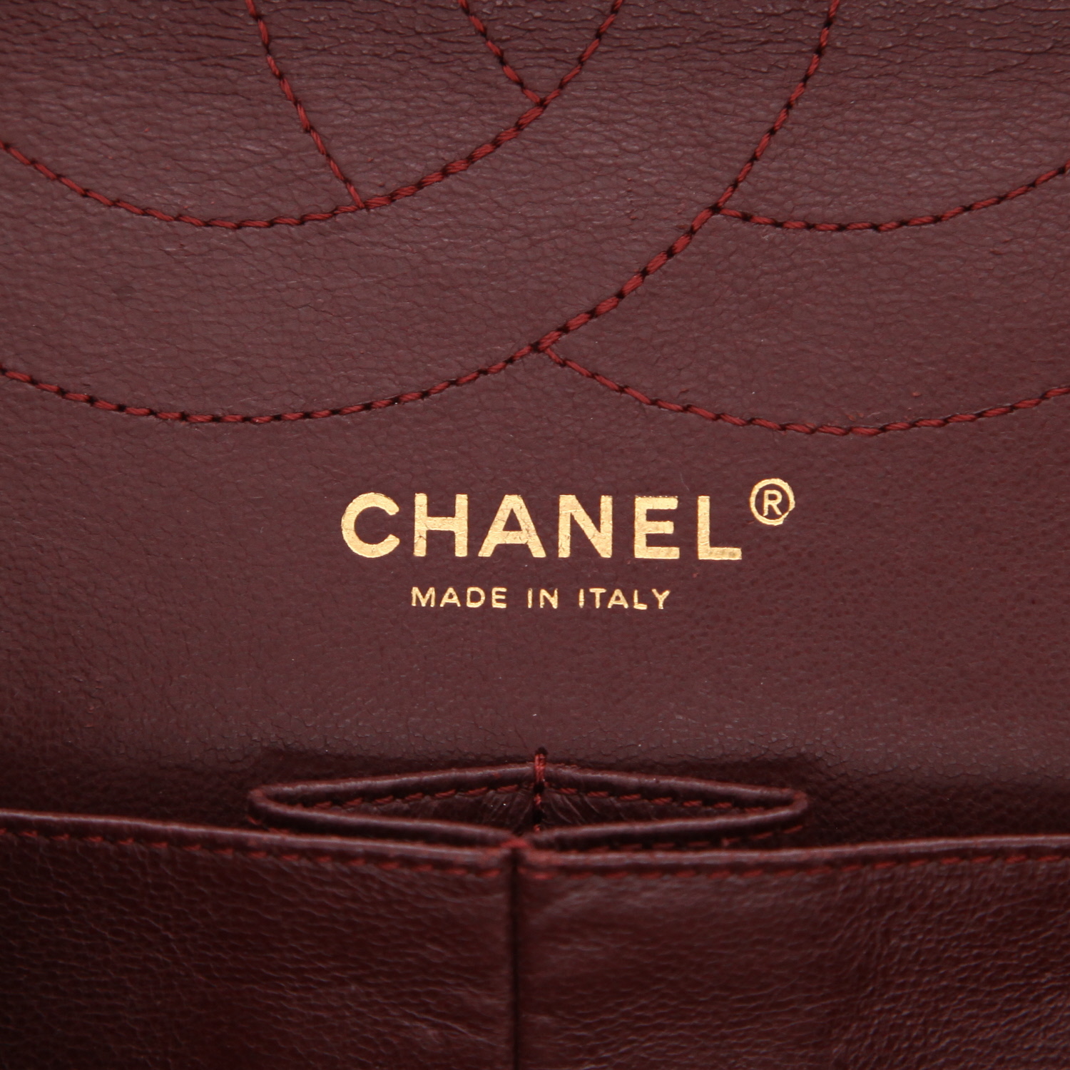 Sac bandoulière Chanel  2.55 grand modèle  en cuir matelassé noir - Detail D2