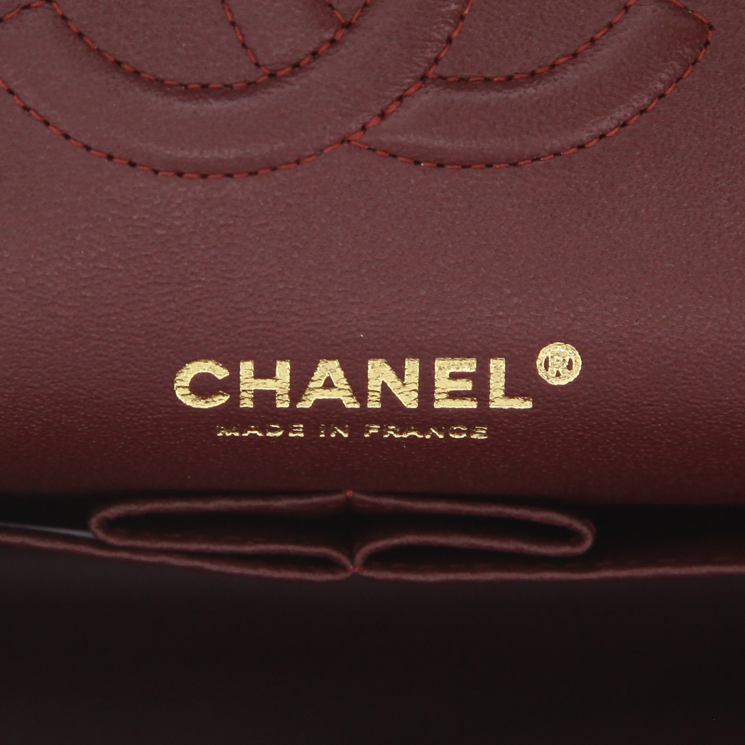 Sac à main Chanel  Timeless Classic en cuir matelassé noir - Detail D2