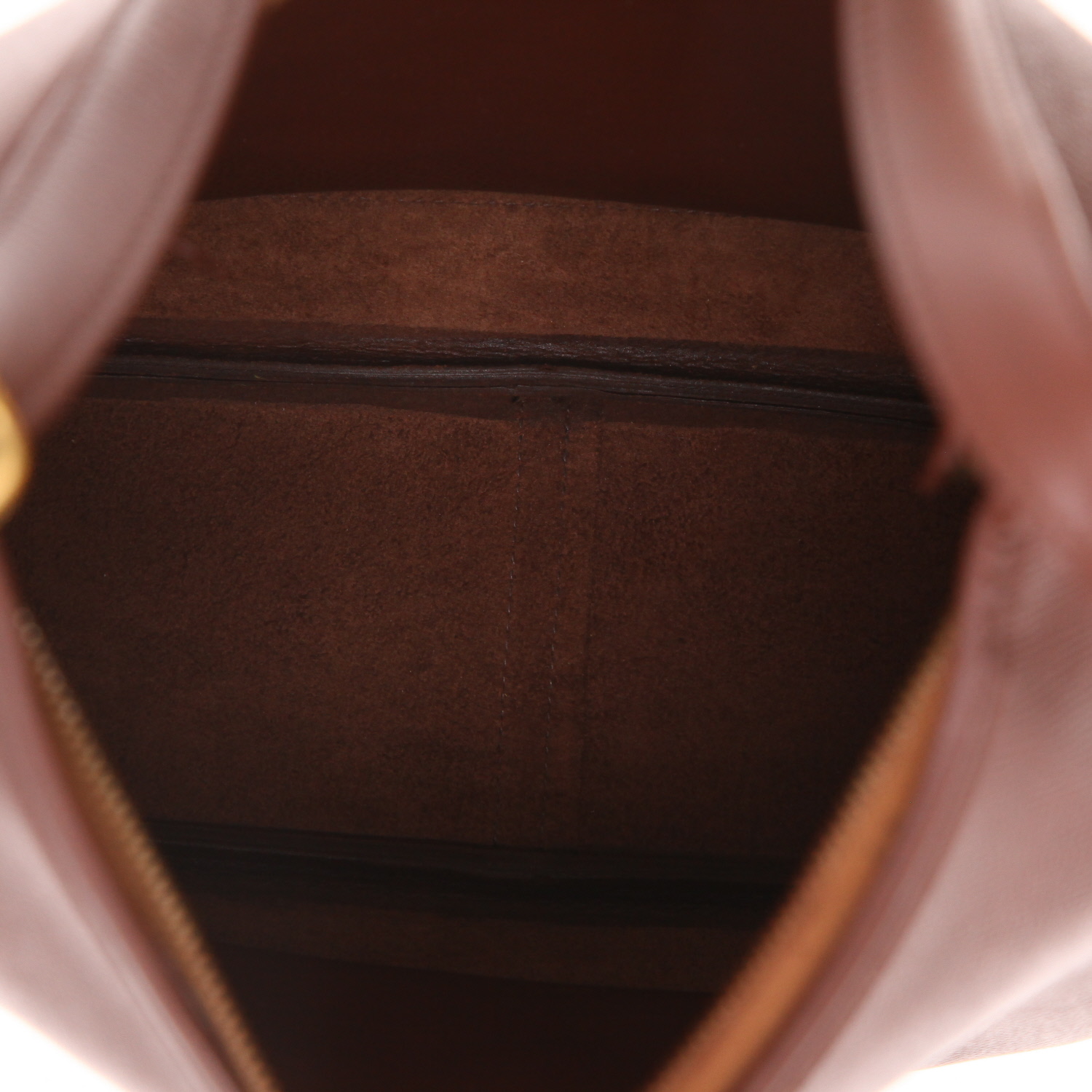 Hermès  Trim bag worn on the shoulder or carried in the hand  in brown Courchevel leather - Detail D3