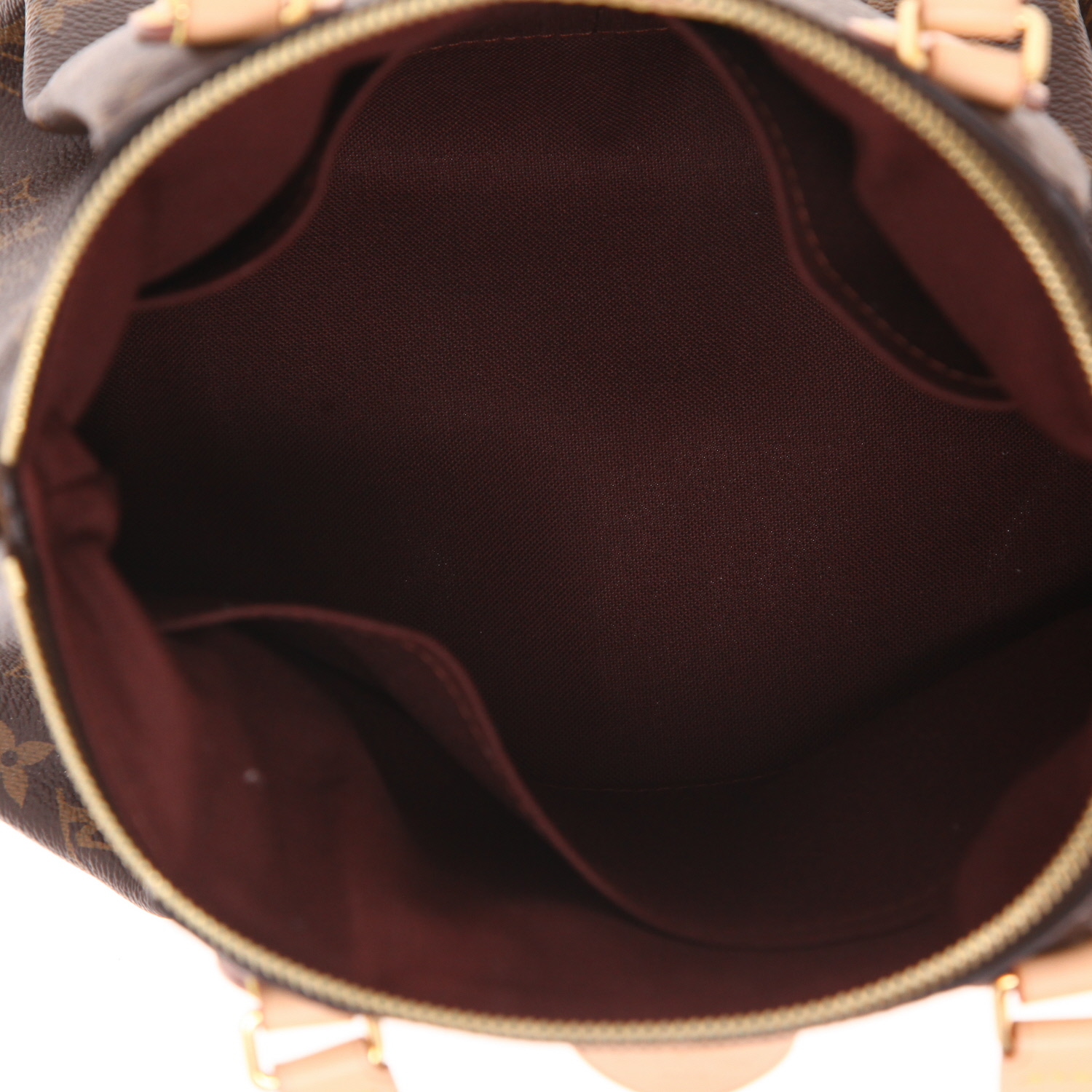 Sac bandoulière Louis Vuitton  Rivoli en toile monogram marron et cuir naturel - Detail D3