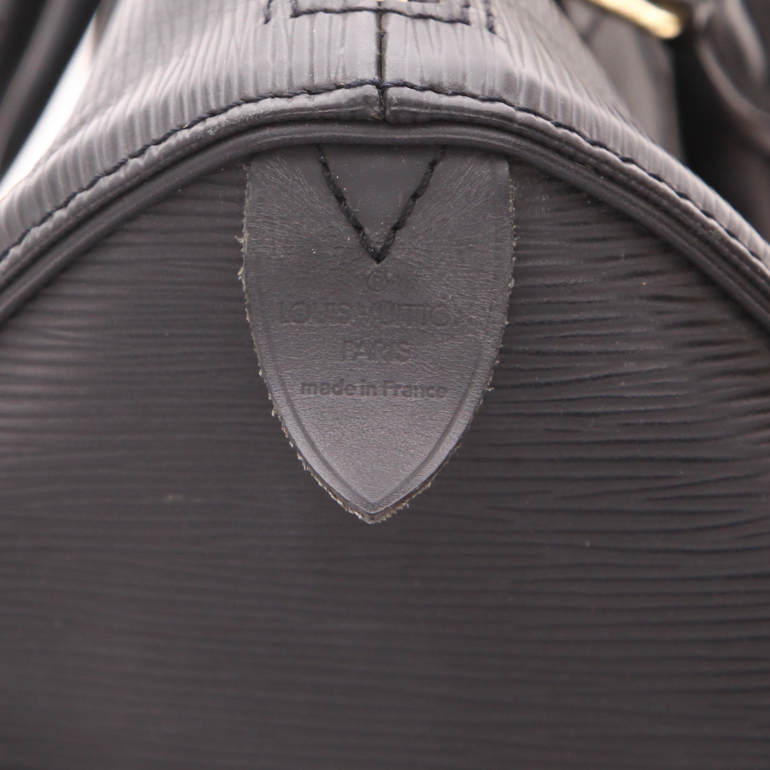 Sac à main Louis Vuitton  Speedy 25 en cuir épi noir - Detail D2