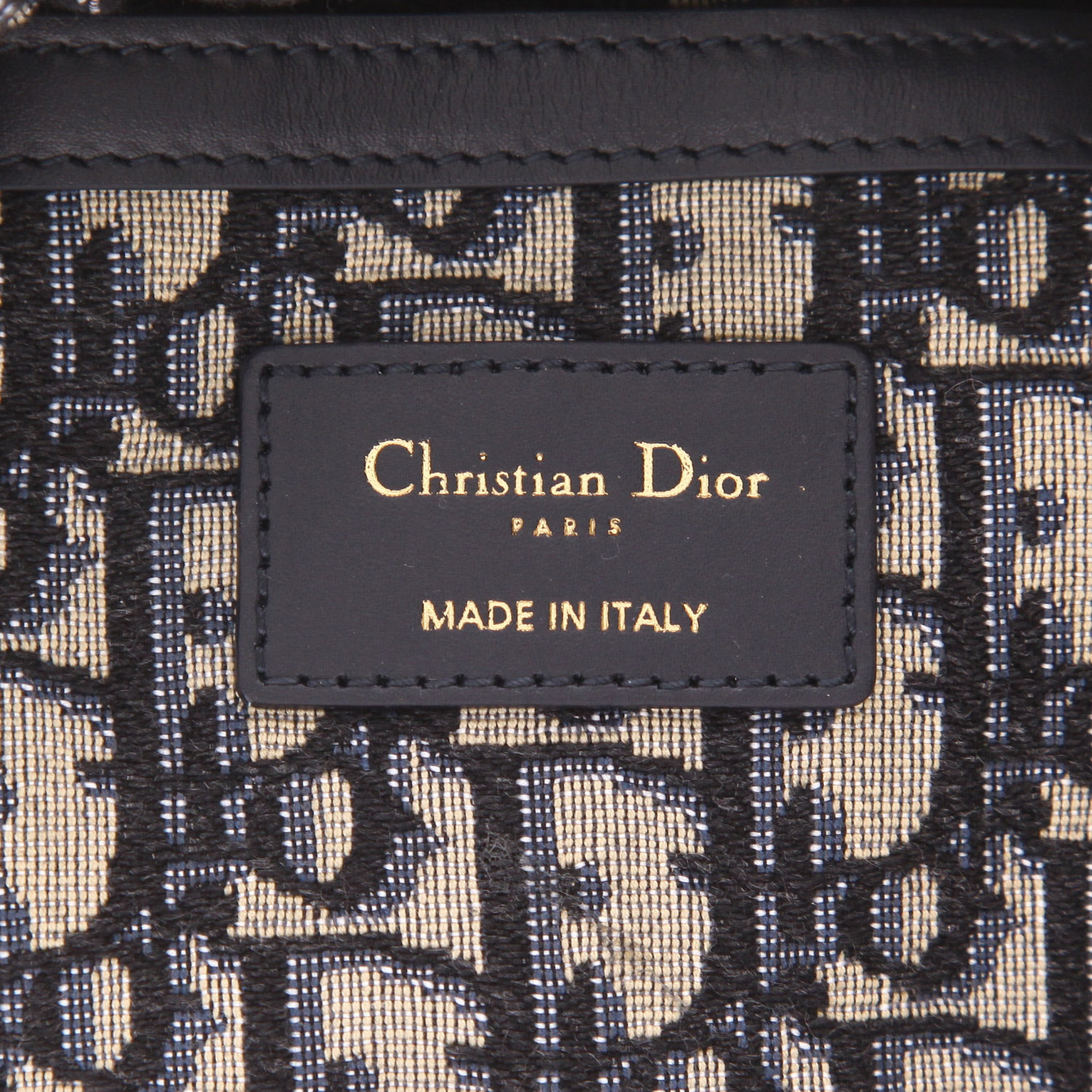 Sac bandoulière Dior  Bucket en osier beige et cuir bleu-marine - Detail D2