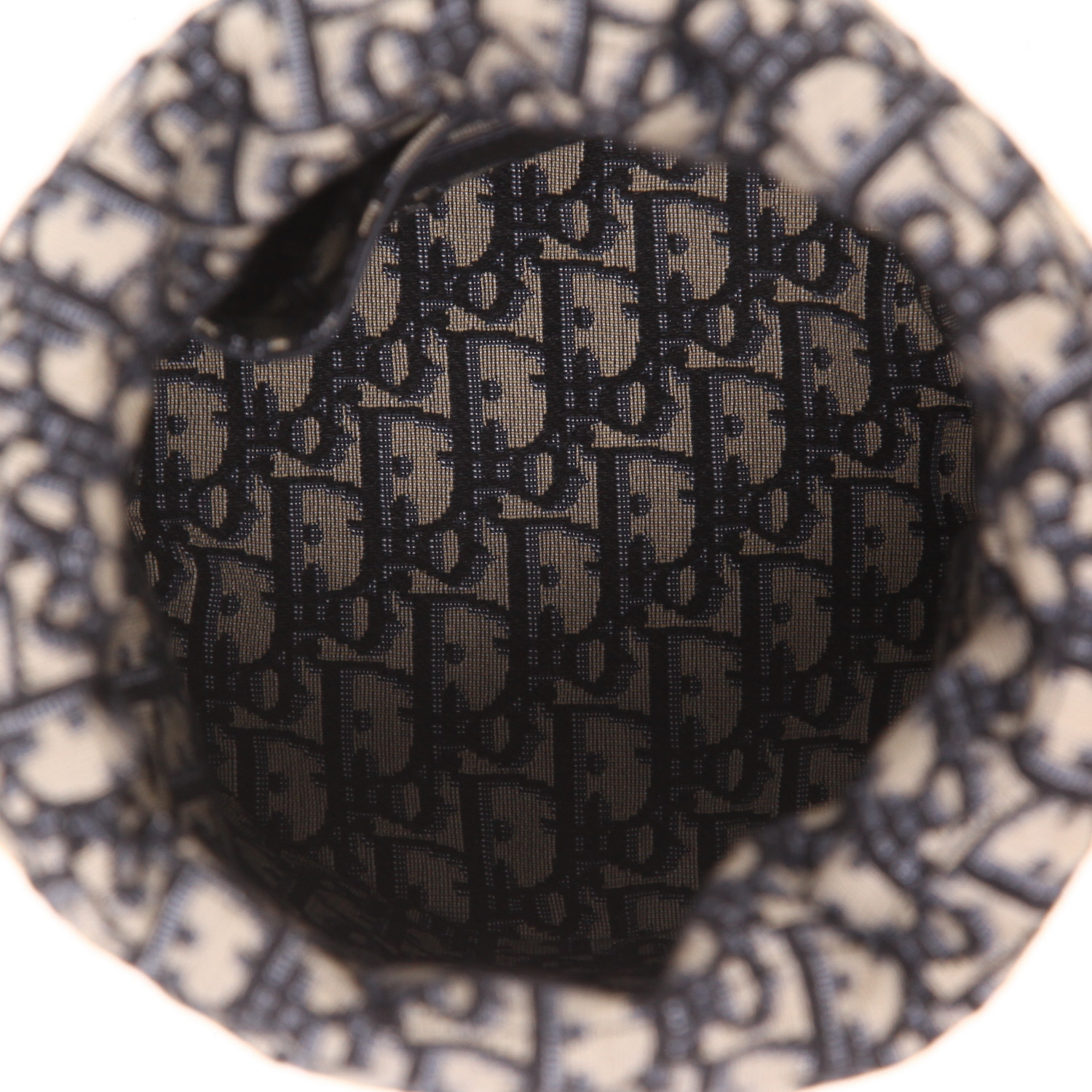 Dior  Bucket shoulder bag  in beige wicker  and navy blue leather - Detail D3