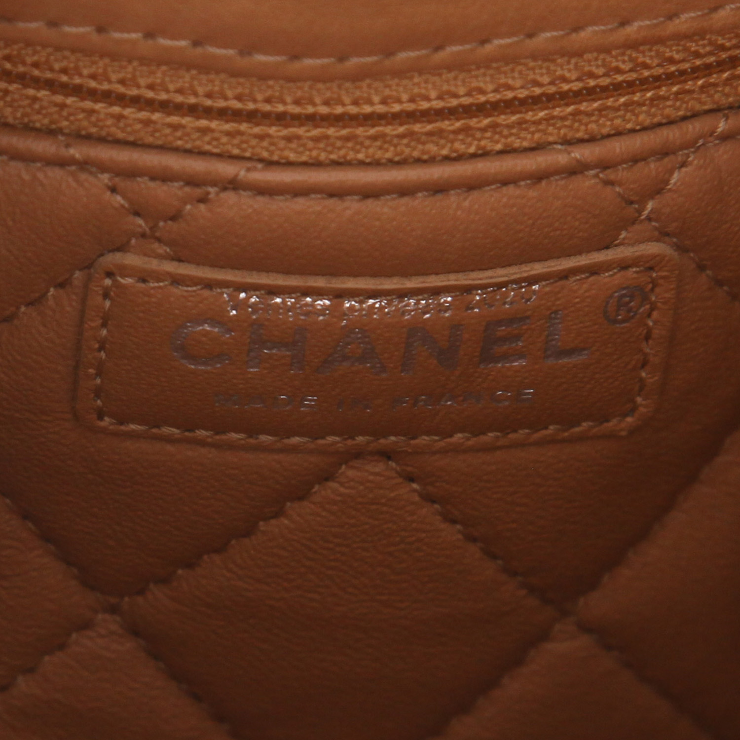 Chanel   backpack  in beige quilted leather - Detail D2