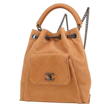 Chanel   backpack  in beige quilted leather