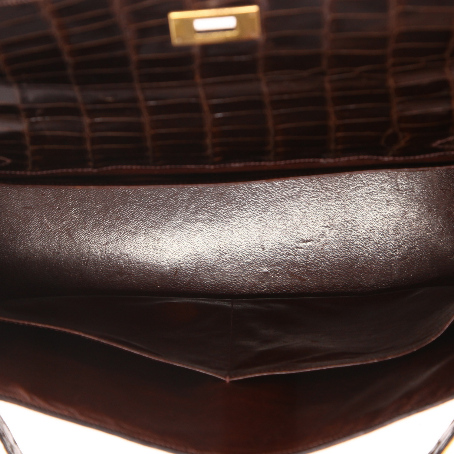 Sac à main Hermès  Kelly 32 cm en crocodile marron - Detail D3