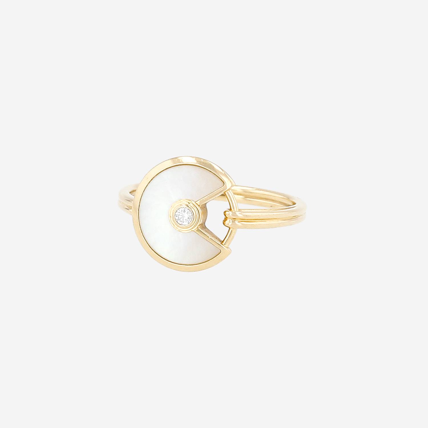 Anello Cartier Amulette in oro giallo, diamante e madreperla