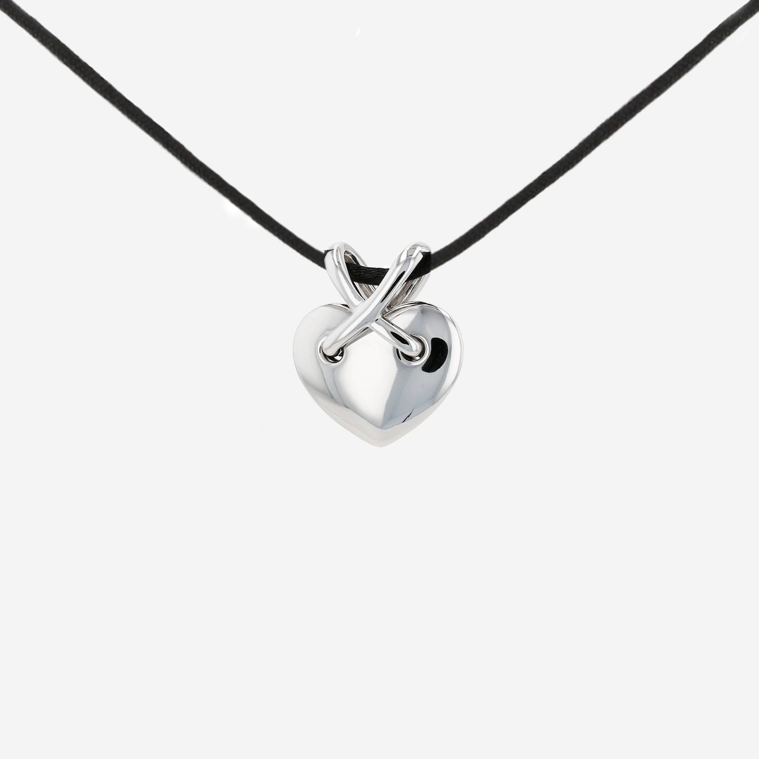 Colgante Chaumet Lien modelo grande de oro blanco