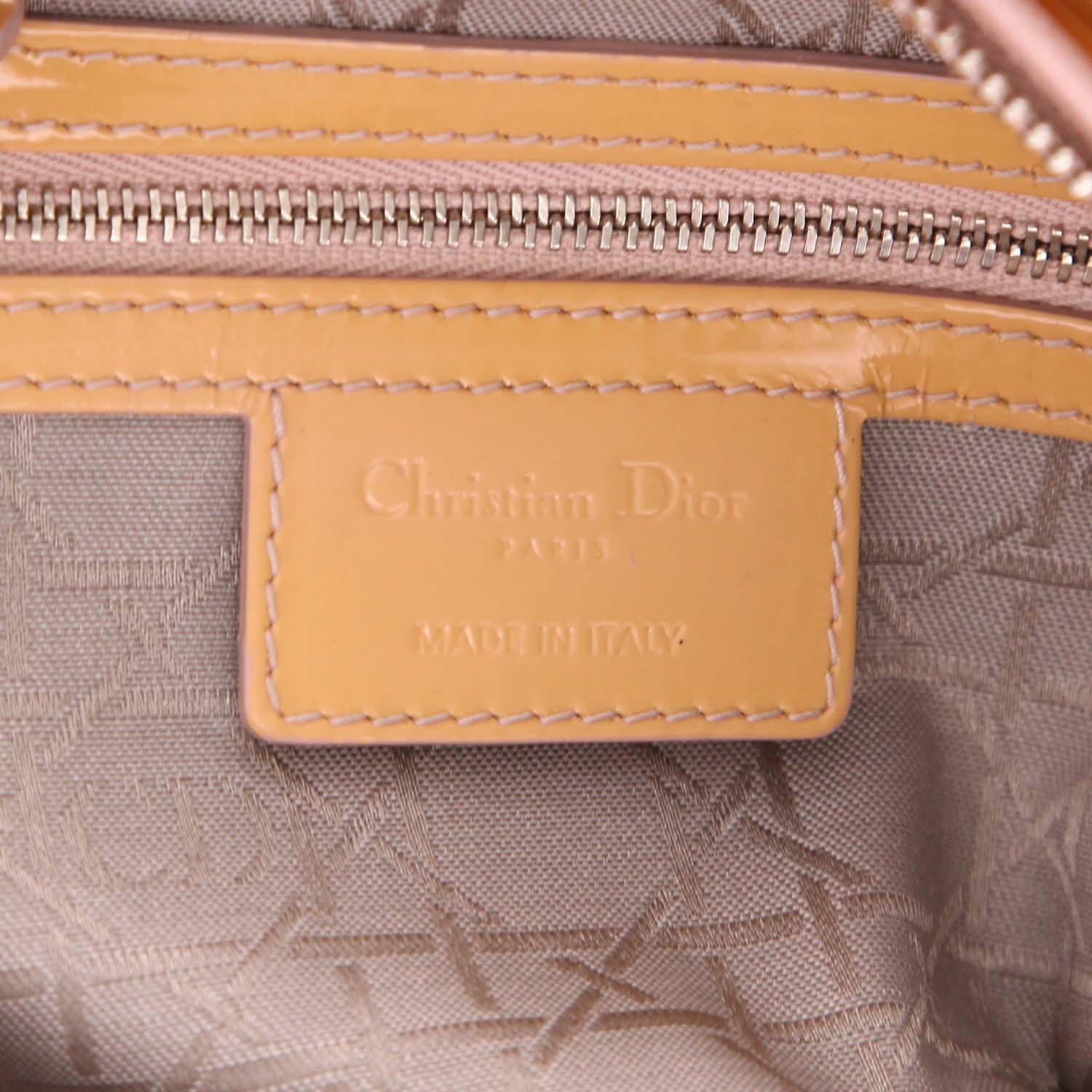 Borsa Dior  Lady Dior in pelle verniciata beige - Detail D2