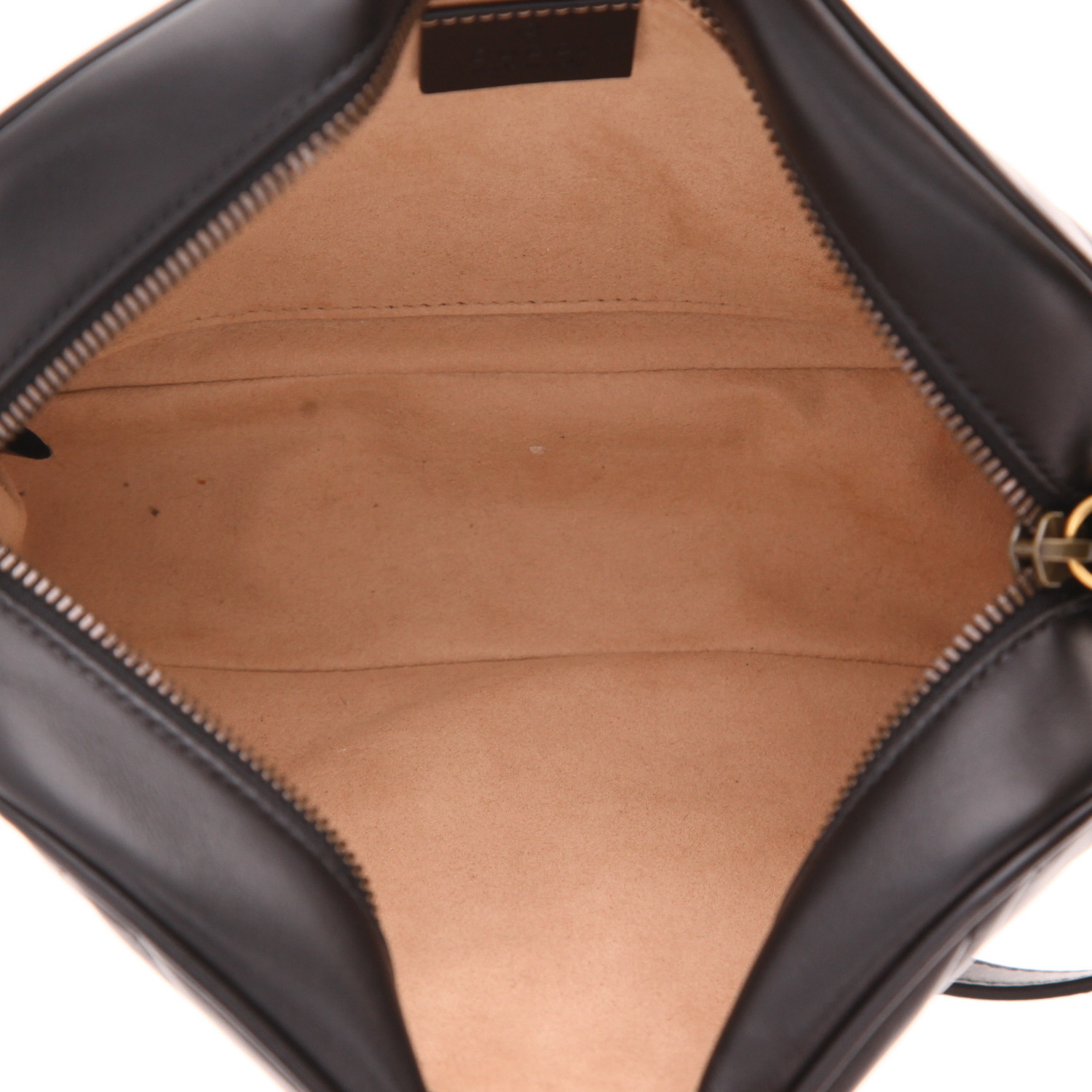 Sac bandoulière Gucci  GG Marmont Camera en cuir matelassé noir - Detail D3
