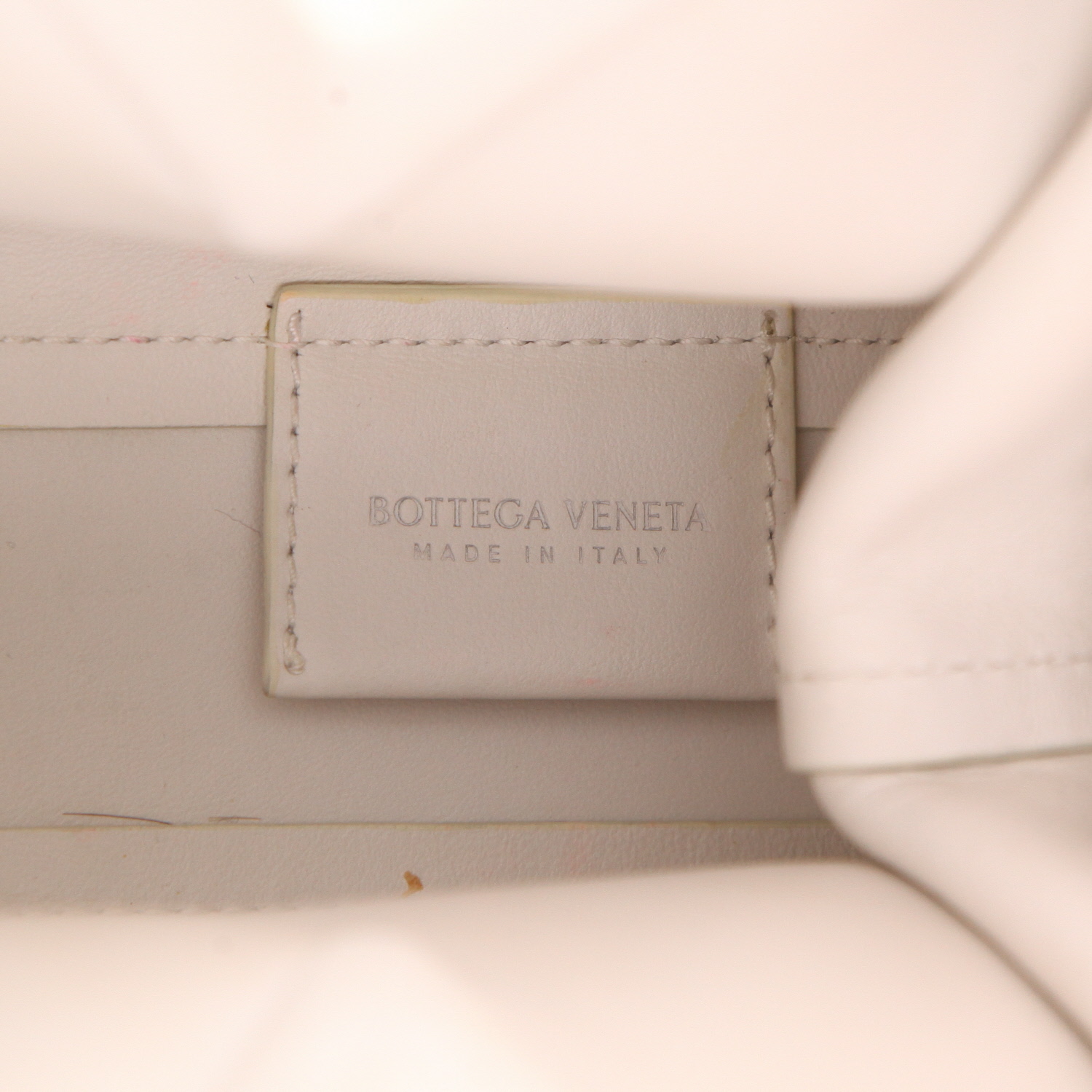 Bottega Veneta  Point shoulder bag  in white leather - Detail D2
