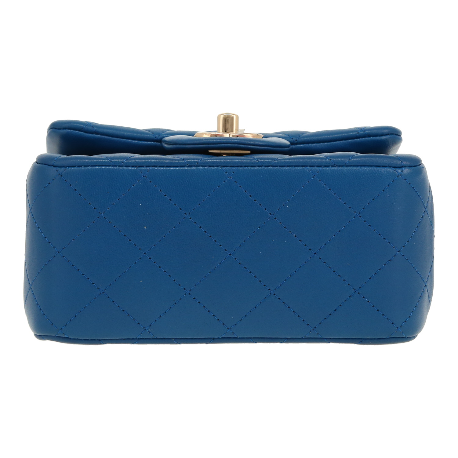 Bolso de mano Chanel  Mini Carré en cuero acolchado azul - Detail D1