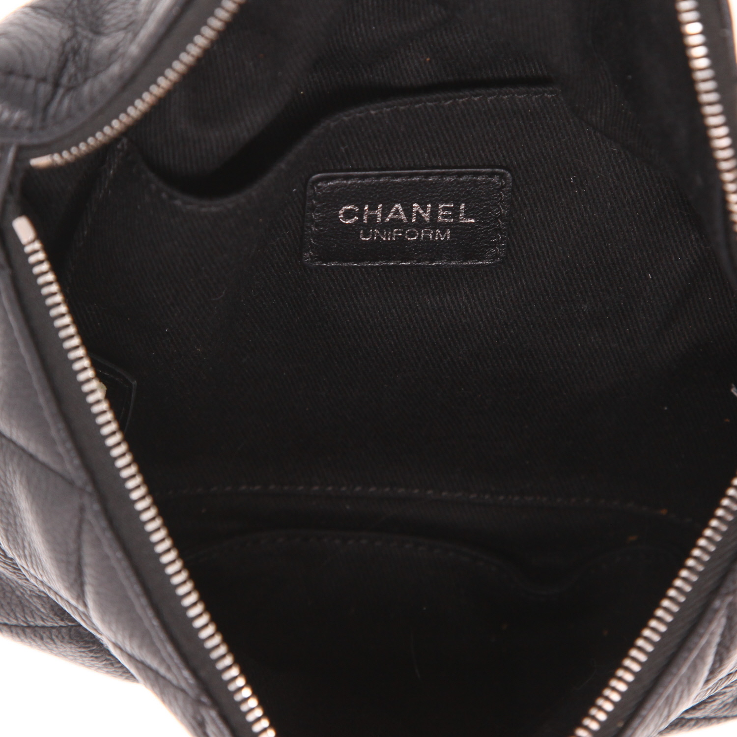 Pochette-ceinture Chanel Pochette ceinture en cuir matelassé noir - Detail D3