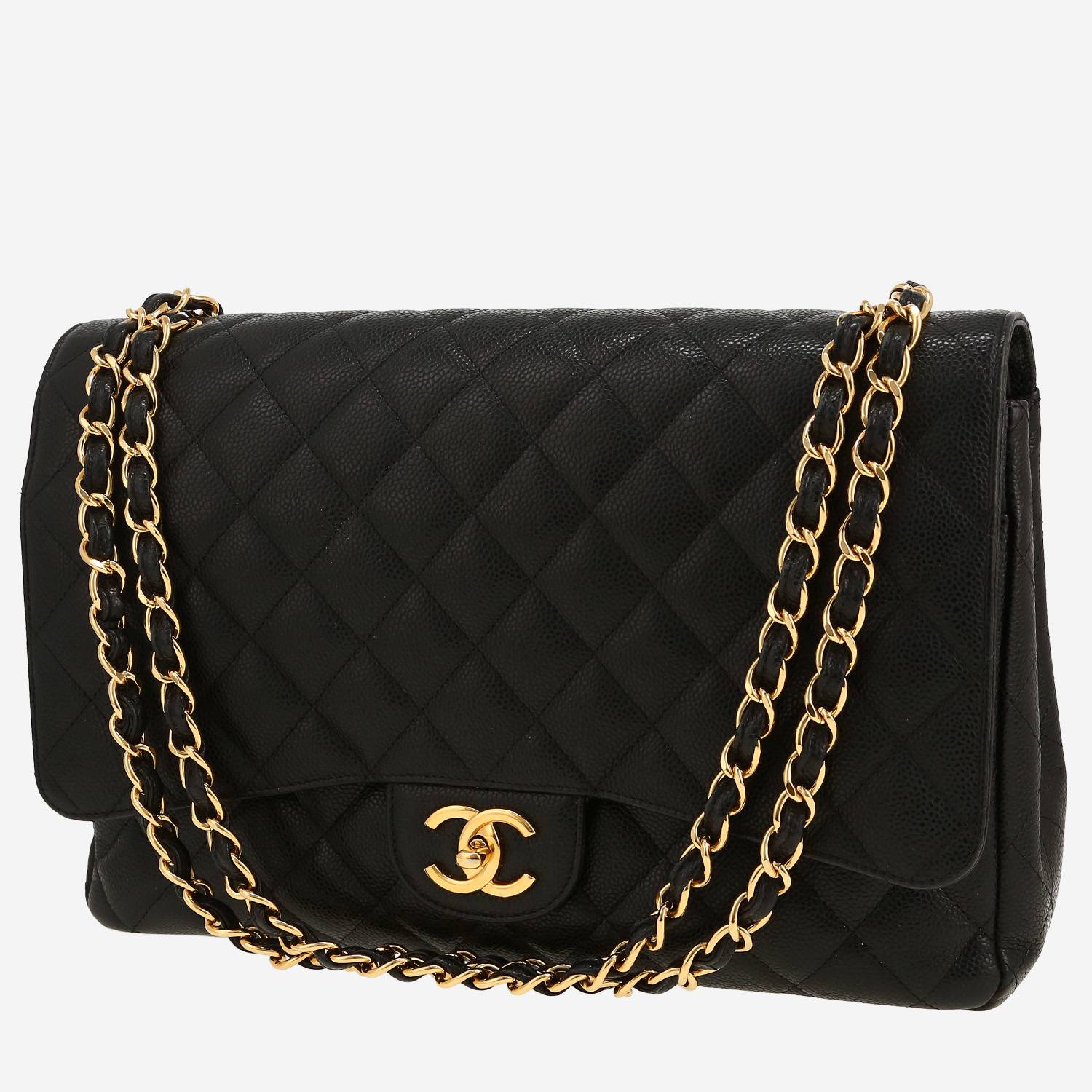 Chanel  Timeless Maxi Jumbo shoulder bag  in black quilted grained leather