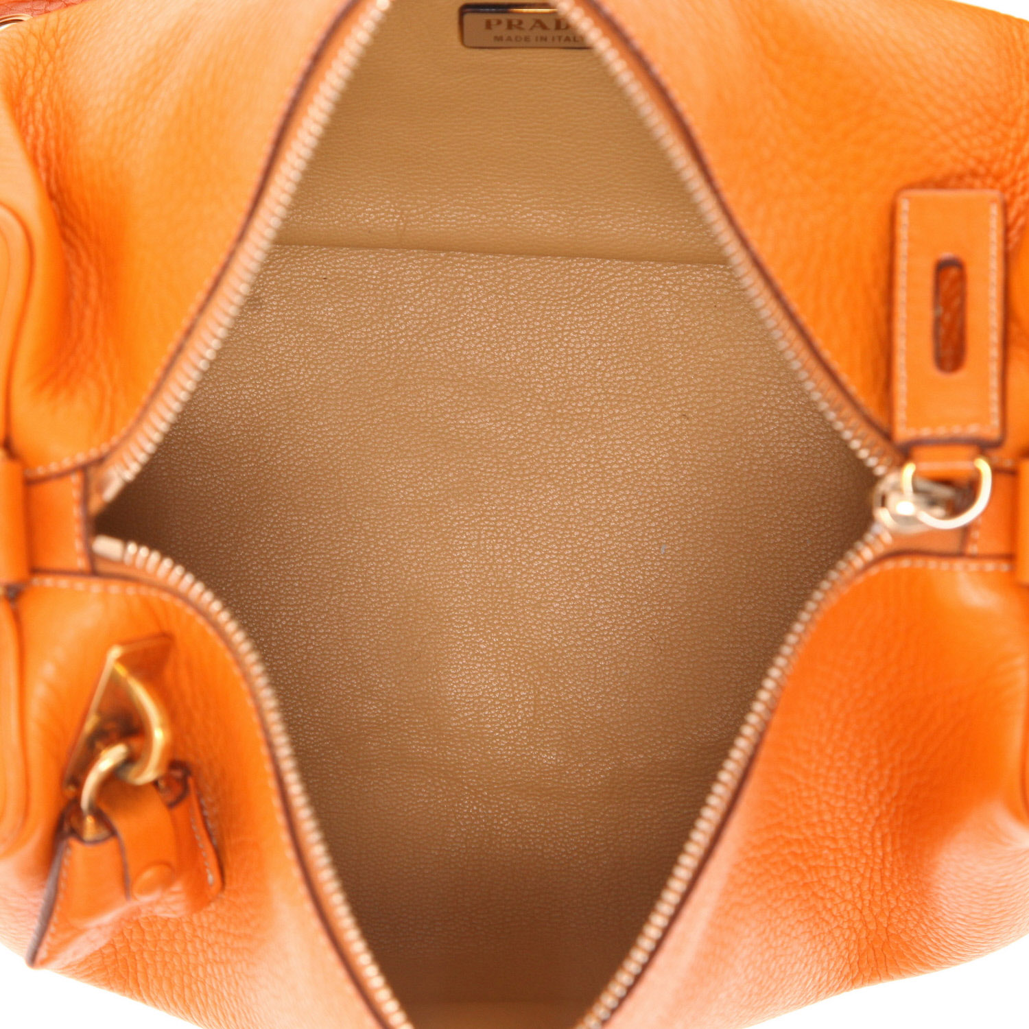 Sac à main Prada   en cuir grainé orange - Detail D3