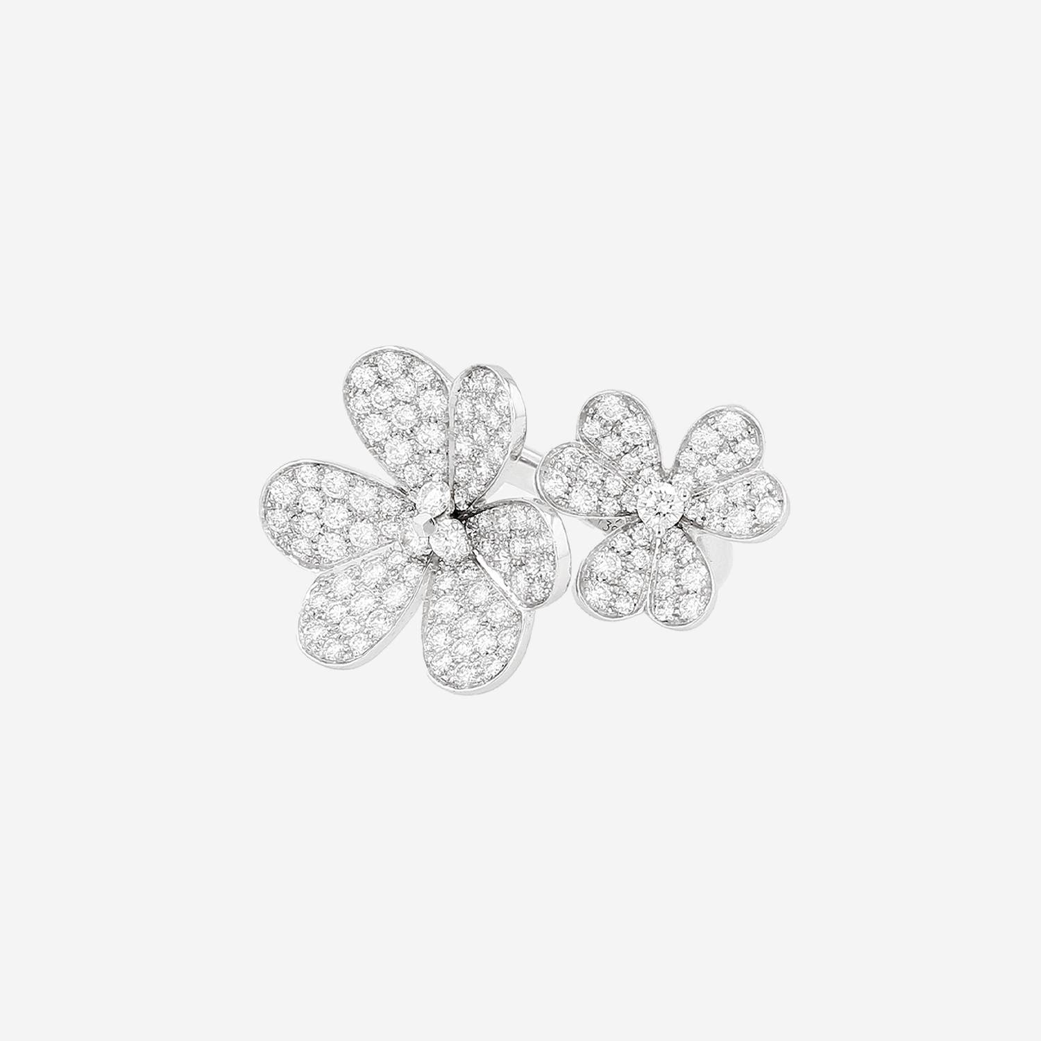 Anello Van Cleef 
Arpels Frivole in oro bianco e diamanti
