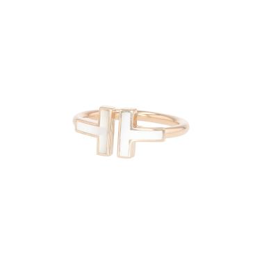 Tiffany 
Co Tiffany T ring in yellow gold and mother of pearl
