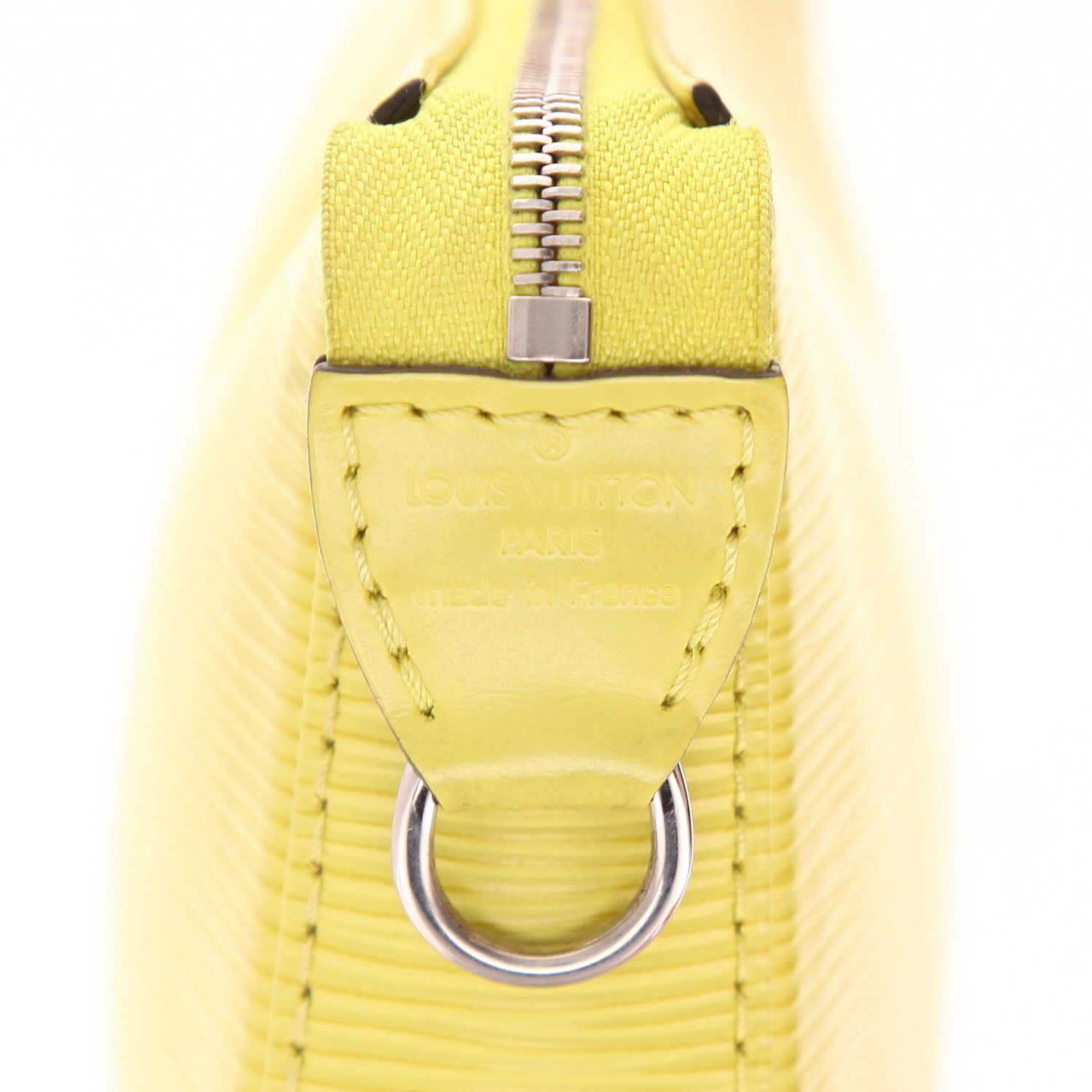 Louis Vuitton  Pochette accessoires handbag  in yellow epi leather - Detail D2