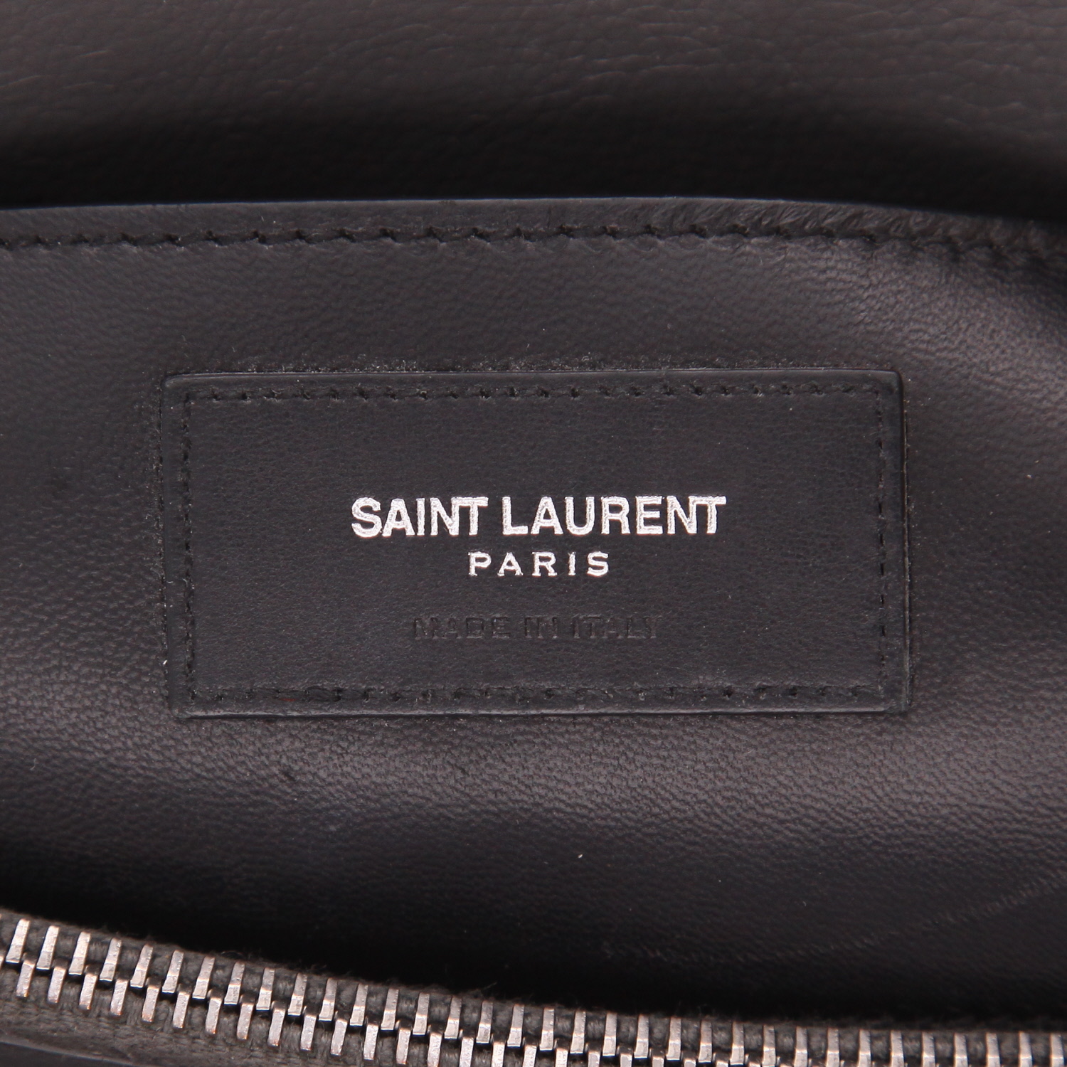 Saint Laurent  College handbag  in grey chevron quilted leather - Detail D2