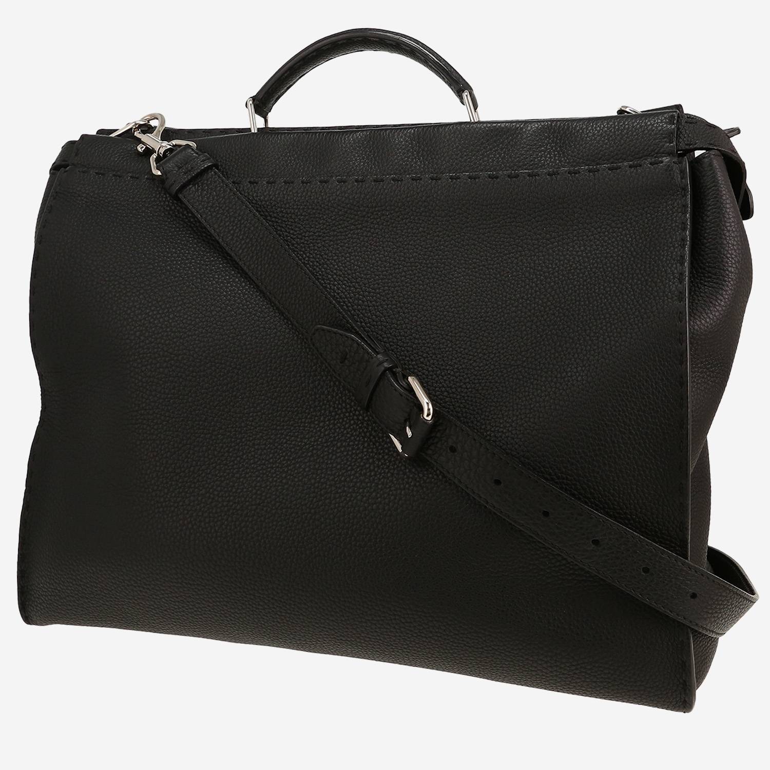 Borsa Fendi  Peekaboo Selleria in pelle martellata nera