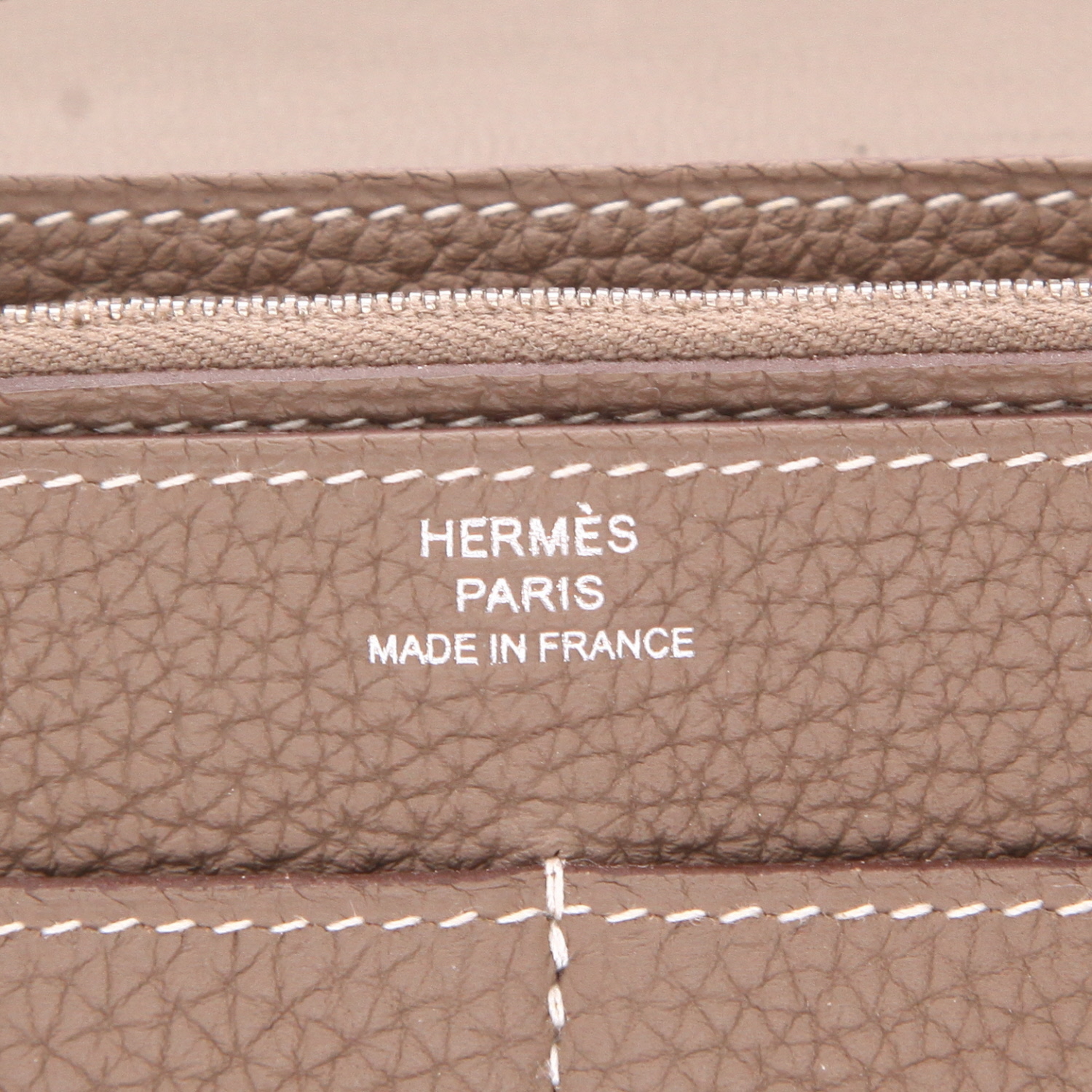 Billetera Hermès  Dogon en cuero taurillon clémence marrón etoupe - Detail D2